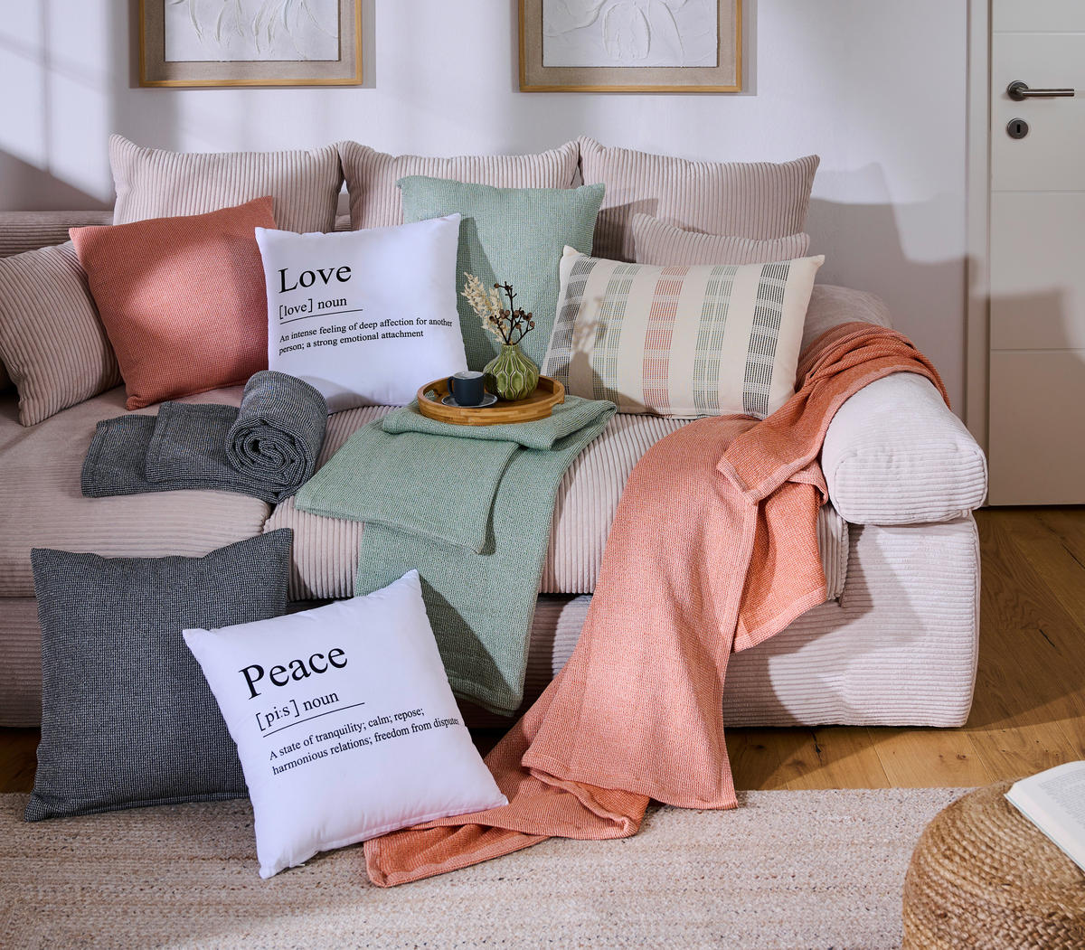 PRYDNADSKUDDE  45/45 cm   - vit, Trend, textil (45/45cm) - Novel