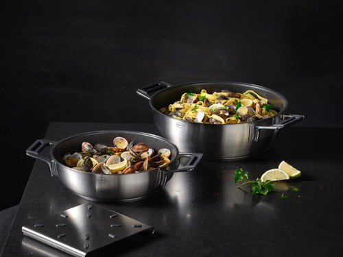 Thumbnail - Rösle Servierpfanne Silence Pro, Schwarz, Edelstahl, Metall, 2,3 L, rund, breiter Schüttrand, antihaftbeschichtet, gesch...