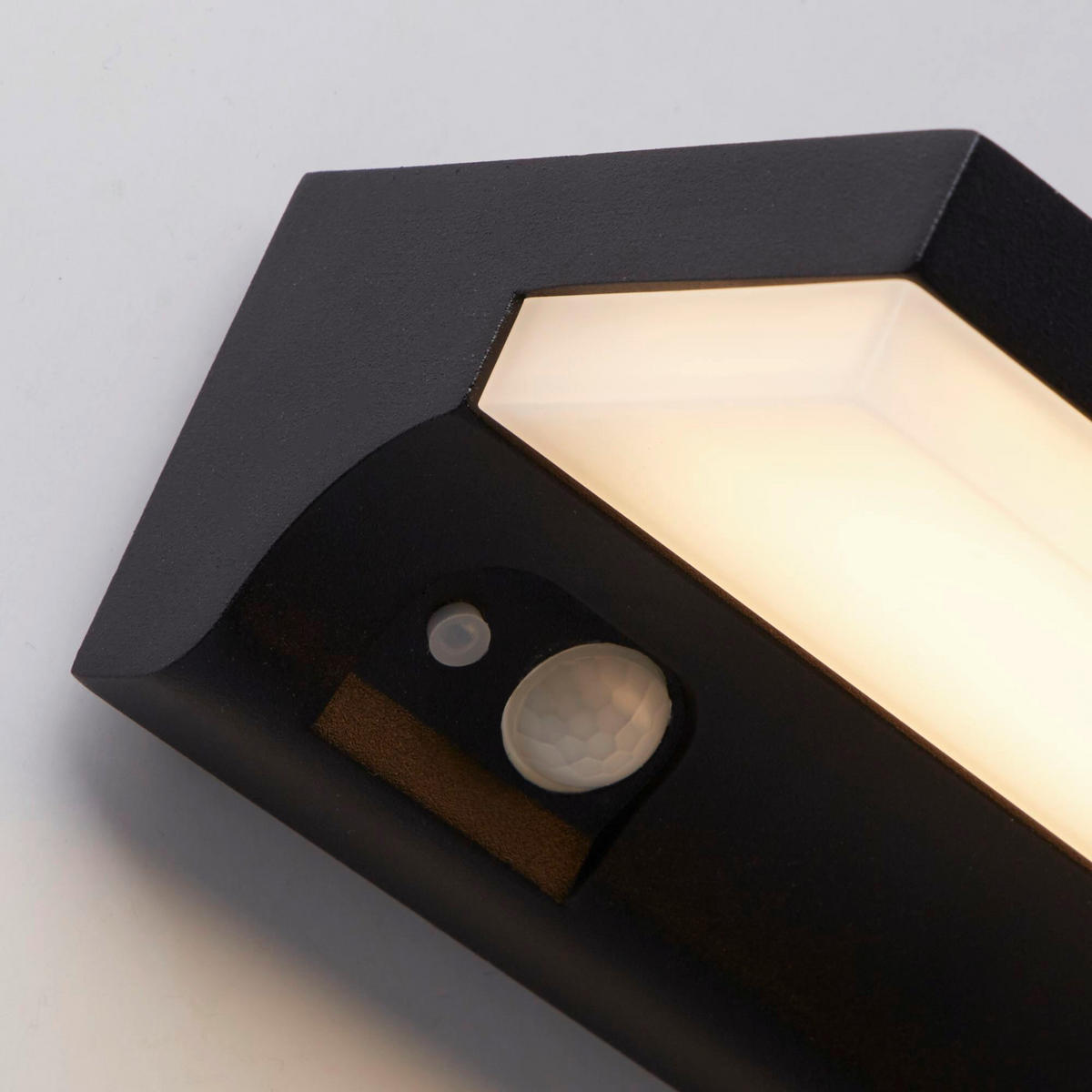 SVJETILJKA SOLARNA Solar  - bijela/crna, Design, plastika (16/6/6cm)