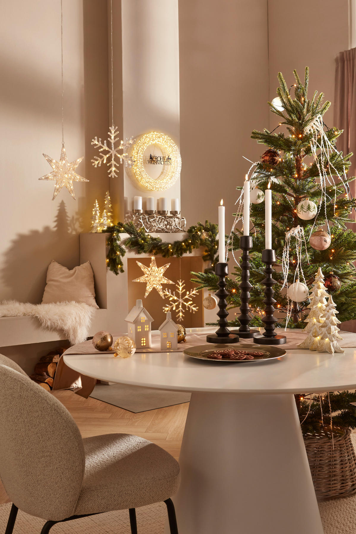DEKOHAUS  - Goldfarben/Weiß, Trend, Keramik (8,5/17/7,4cm) - X-Mas