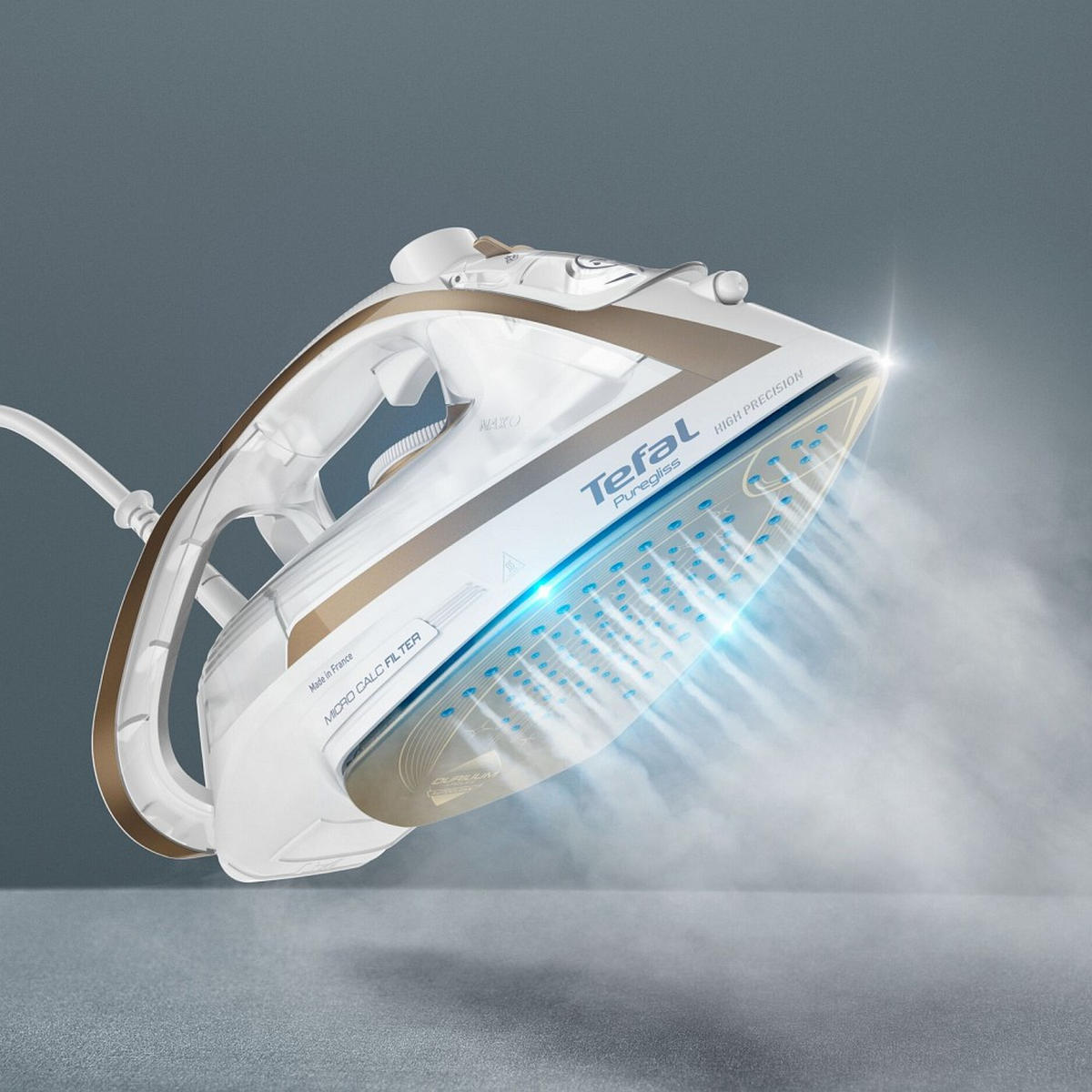 DAMPFBÜGELEISEN   - Weiß/Hellblau, Basics (34/14/18cm) - Tefal