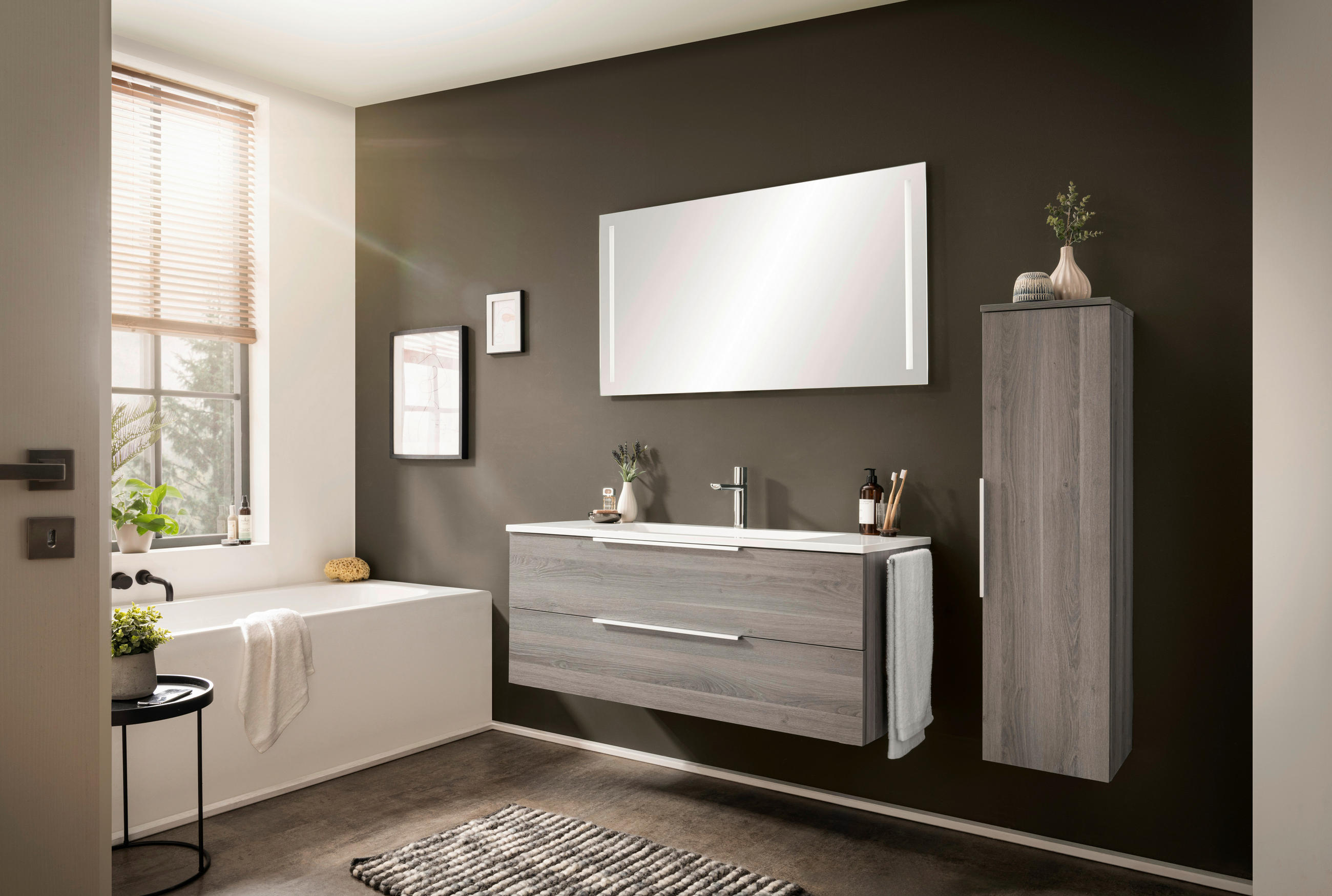 BADEZIMMER  in 120,6 cm  - Alufarben/Weiß, KONVENTIONELL, Holzwerkstoff/Metall (120,6cm) - Novel