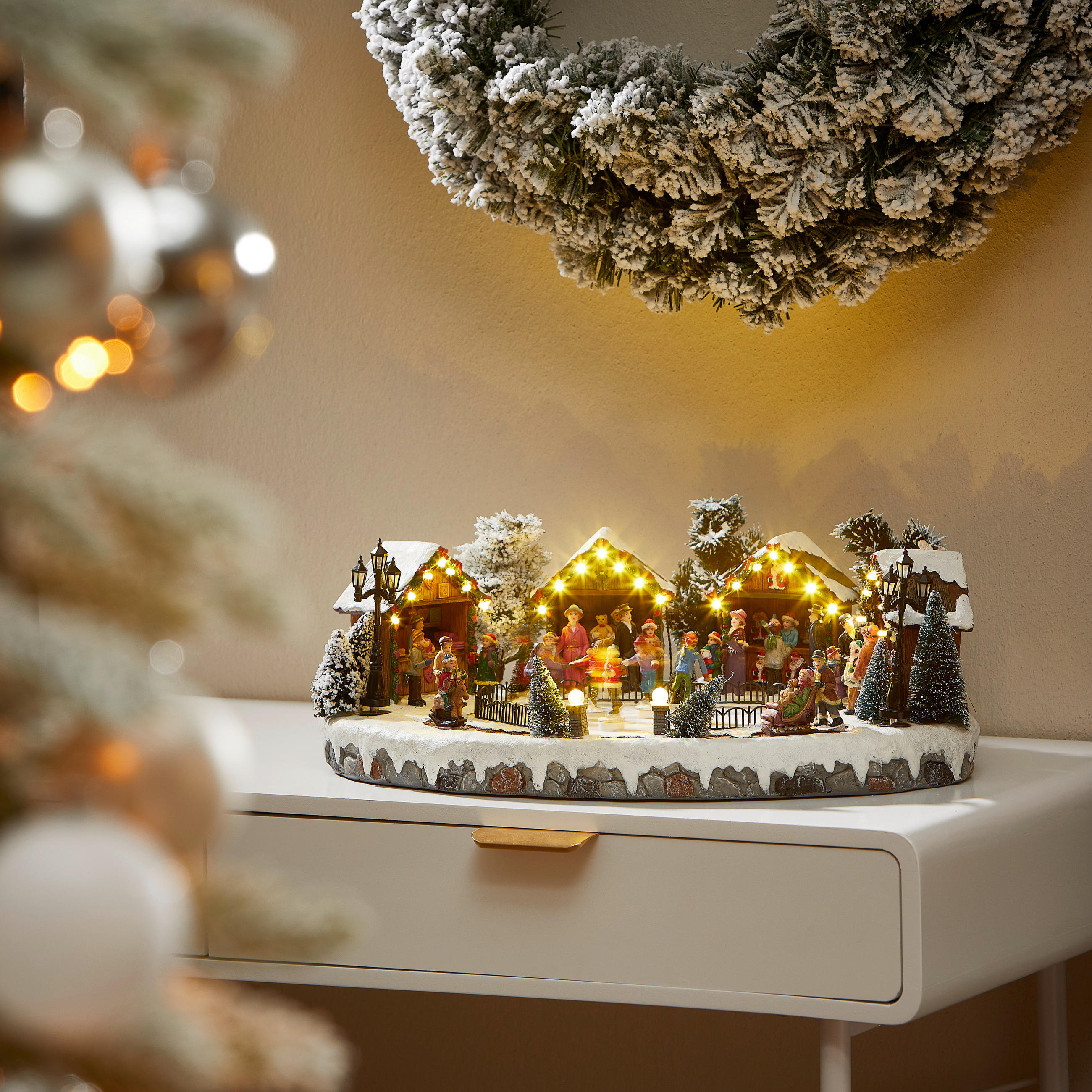 DEKOSPIELUHR  - Rot/Braun, Trend, Kunststoff (44/18/30cm) - X-Mas