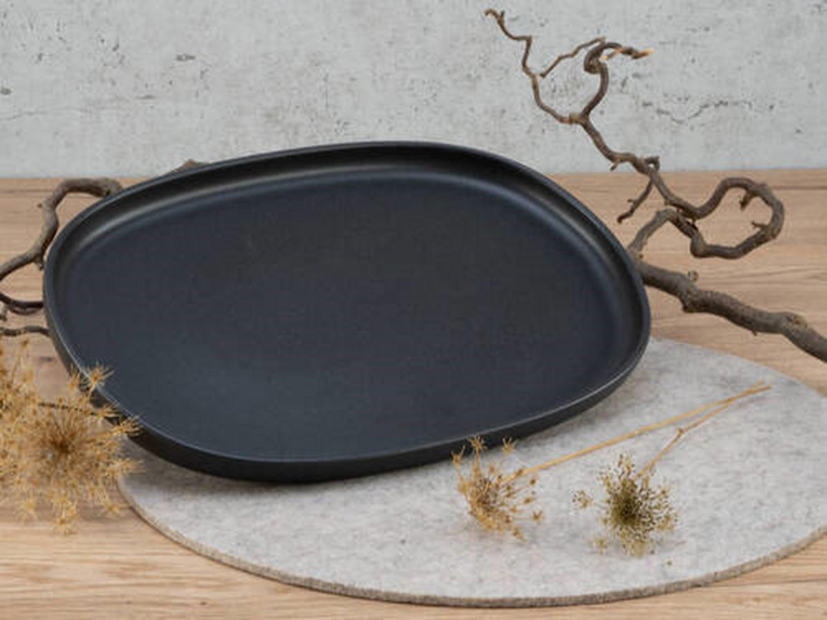SERVERINGSBRICKA UNO BLACK  33 cm    - svart, Trend, keramik (33cm) - Creatable