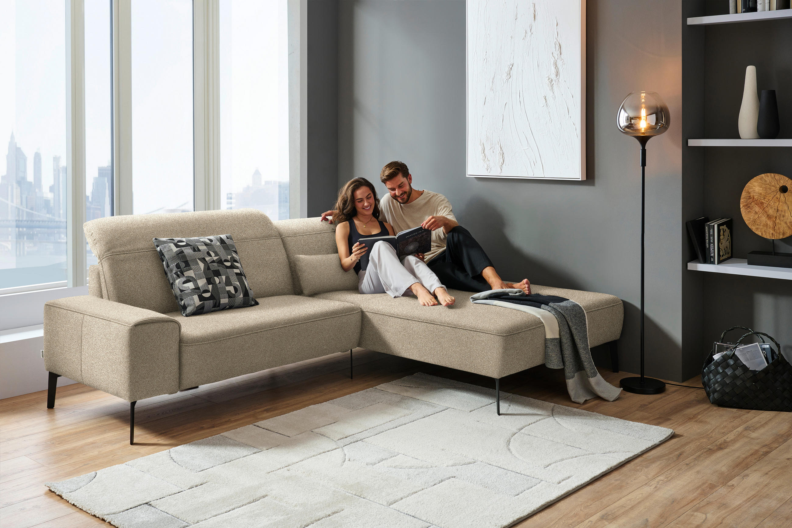 ECKSOFA in Mikrofaser Beige  - Beige/Schwarz, Design, Textil/Metall (273/203cm) - Johann Jakob
