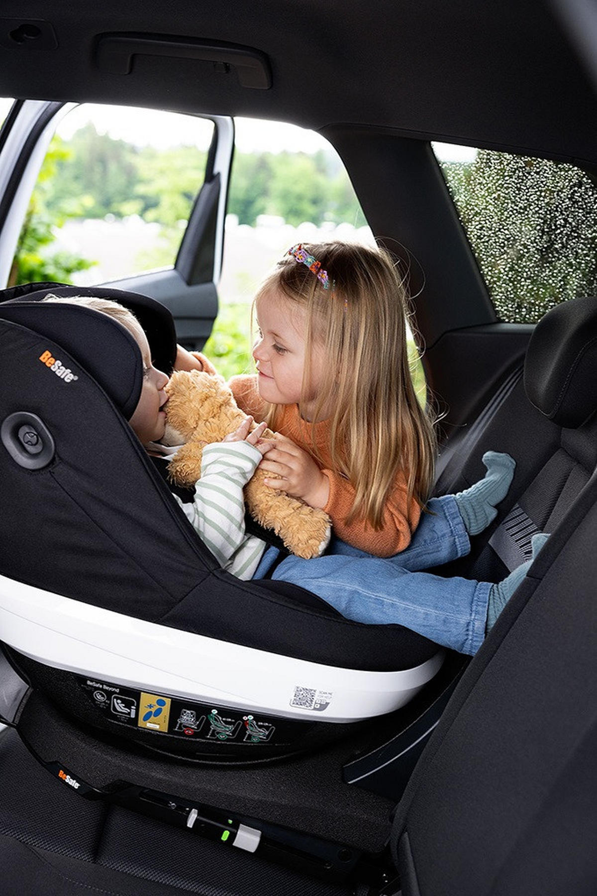 AUTO-SEDIŠTE ZA BEBE  Beyond²  - crna, Osnovno, tekstil/plastika (67/44/43cm) - Besafe