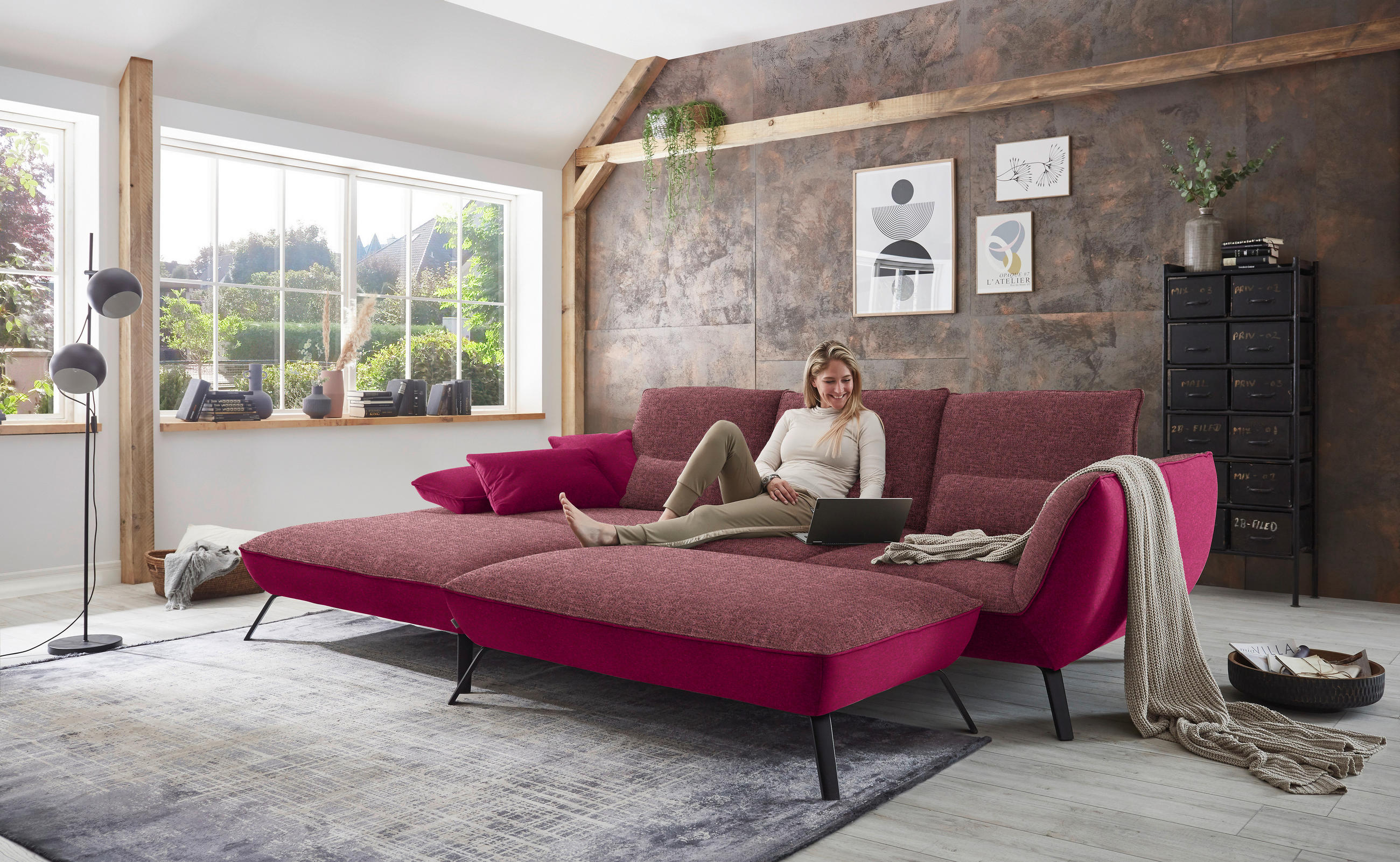 ECKSOFA in Flachgewebe Aubergine  - Aubergine/Schwarz, Design, Textil/Metall (191/301cm) - Moderano