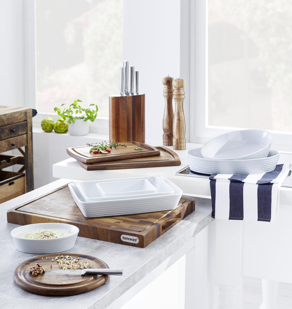 AUFLAUFFORM 18/13,5/5 cm   - Weiss, Basics, Keramik (18/13,5/5cm) - Homeware Profession.