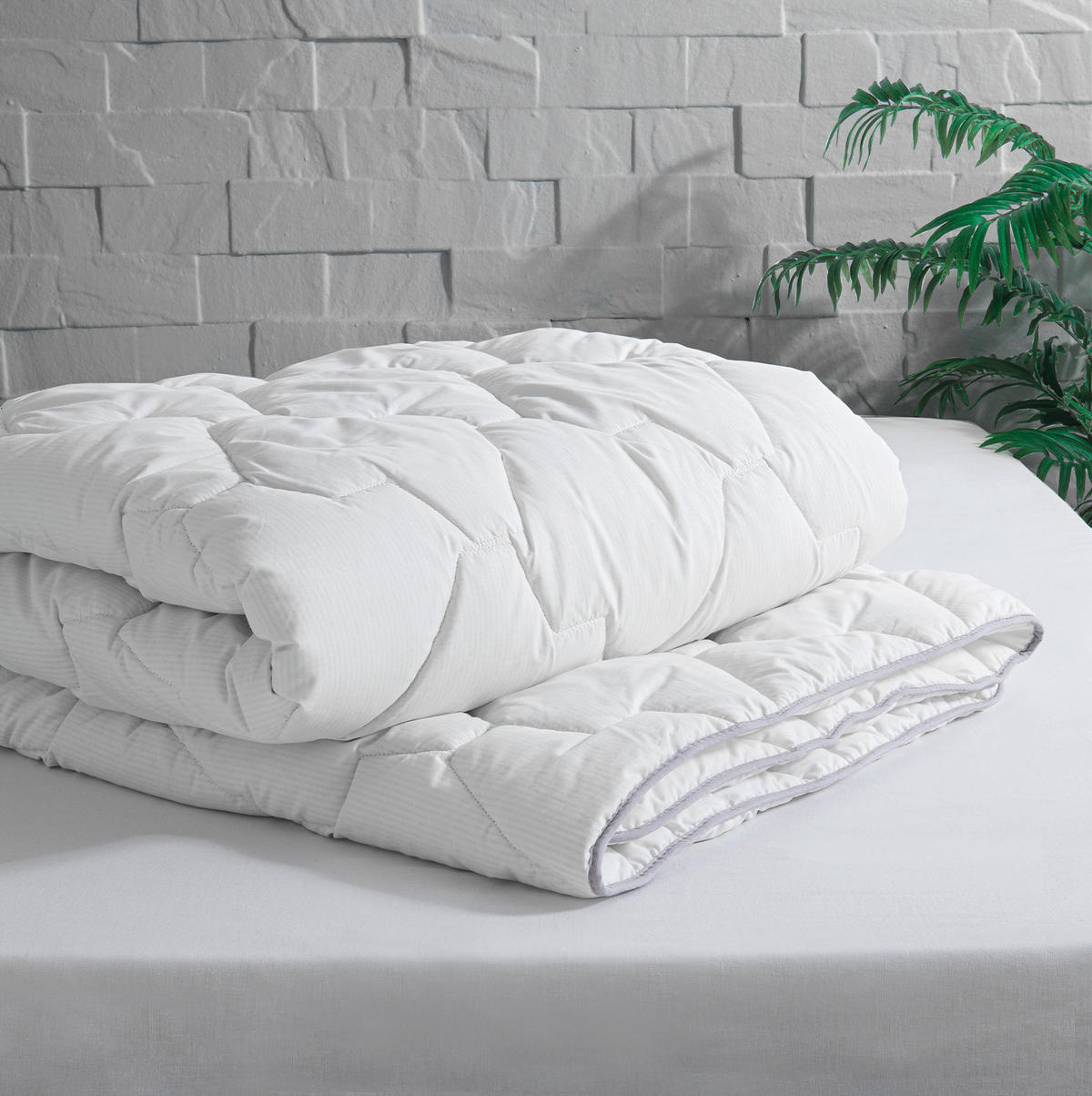 BETTDECKE - Weiß, Basics, Textil (135/200/4cm) - Yatas