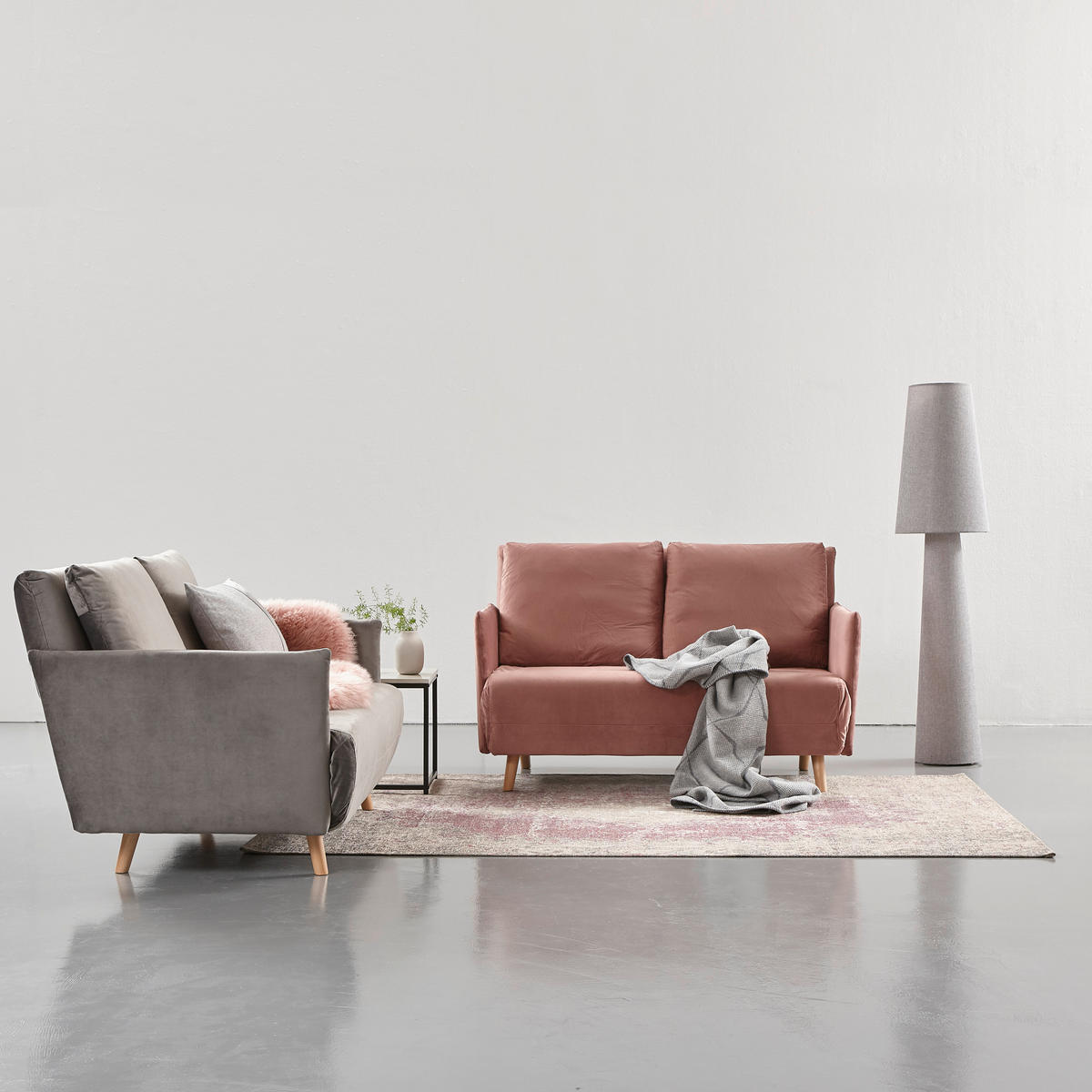 ZOFA S POSTELJNO FUNKCIJO,  siva tekstil  - siva/naravne barve, Design, umetna masa/tekstil (132/82/91cm) - Carryhome