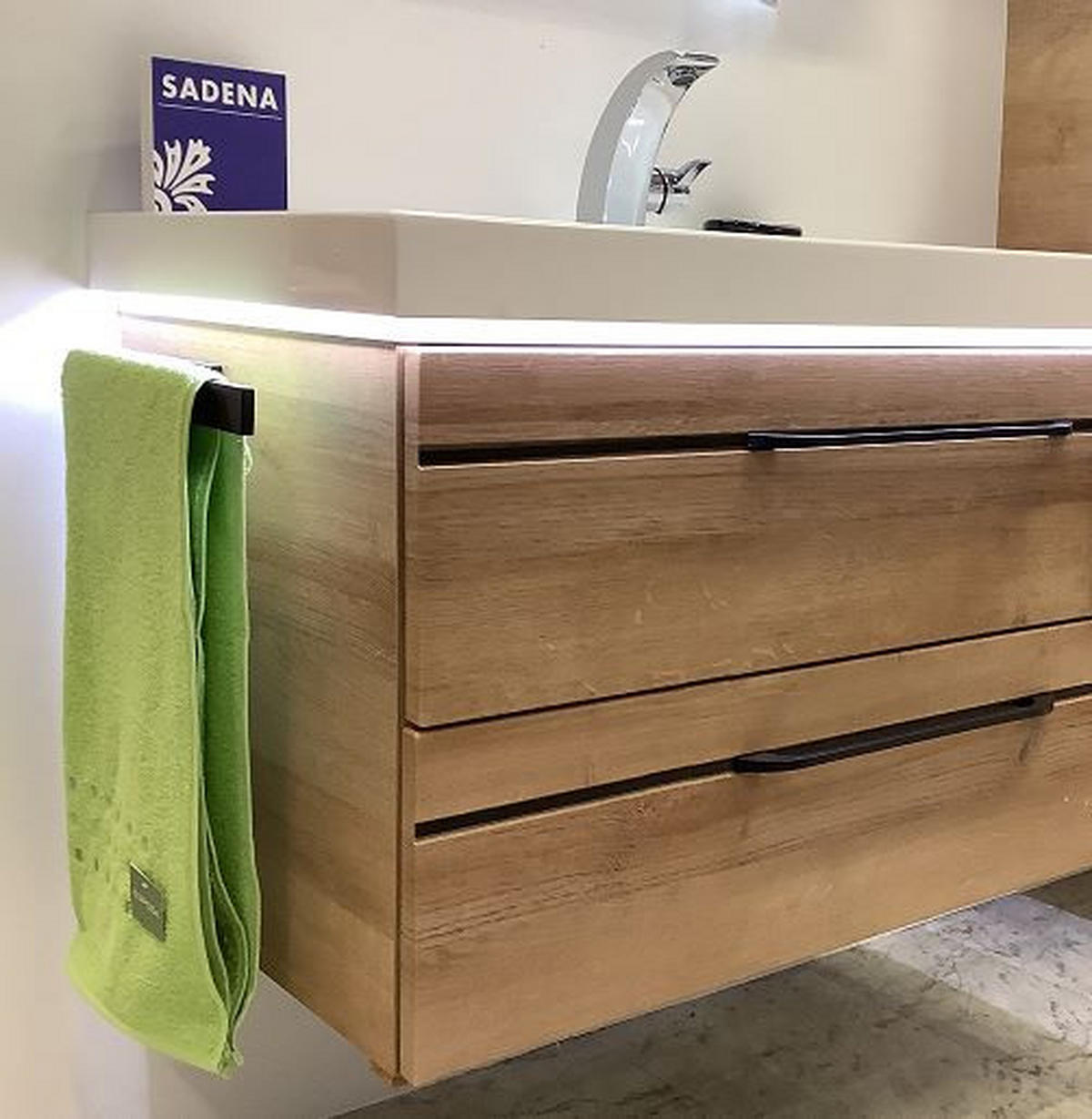 LUMINI PENTRU CORNIȘĂ bec LED  - negru, Basics, metal (60/3/8cm) - Sadena