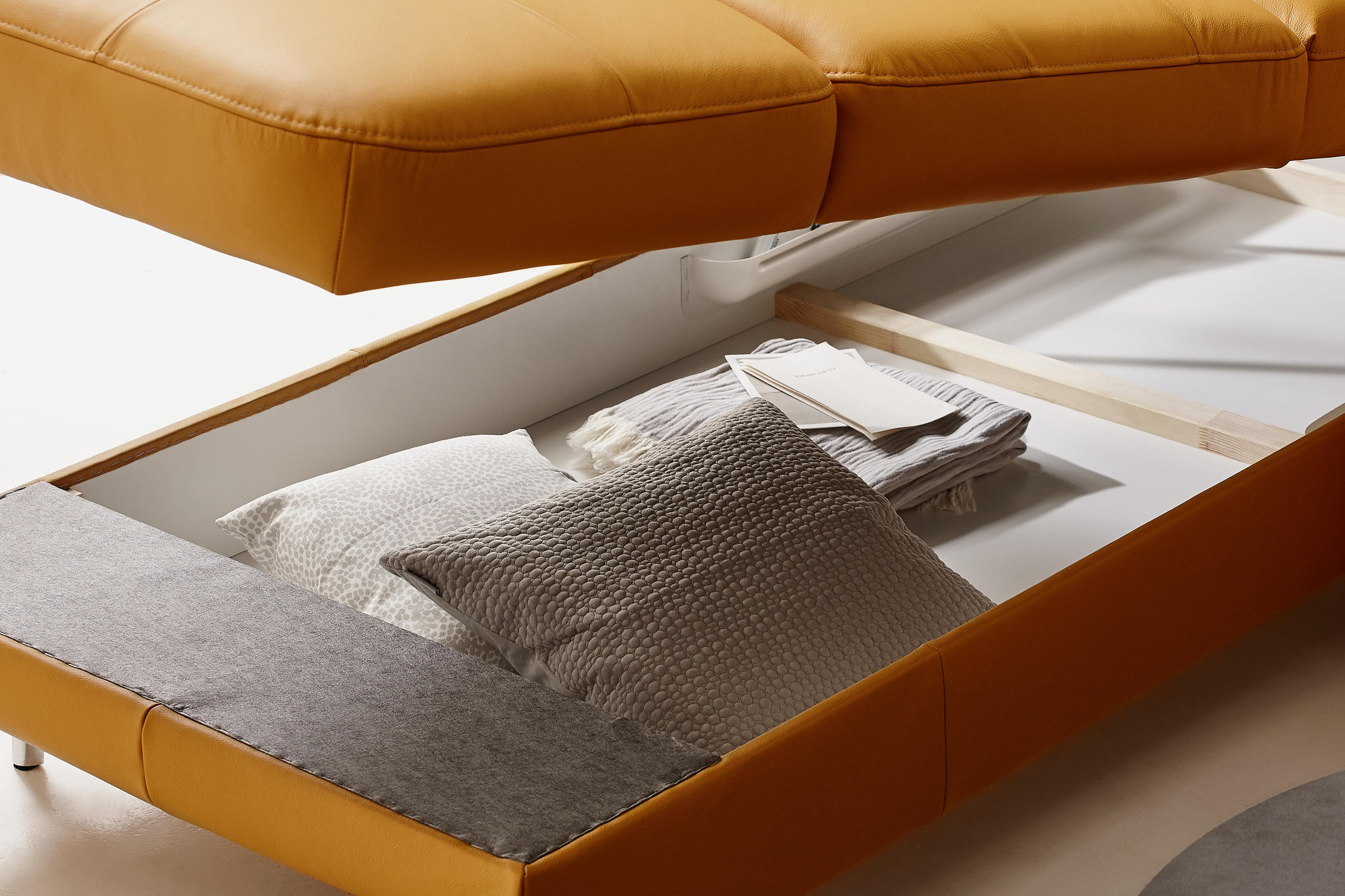 Thumbnail - Novel Ecksofa Amanda Exklusiv 0457, Gelb, Leder, Echtleder, 5-Sitzer, L-Form, 270x220 cm, Lederauswahl, seitenverkehrt e...