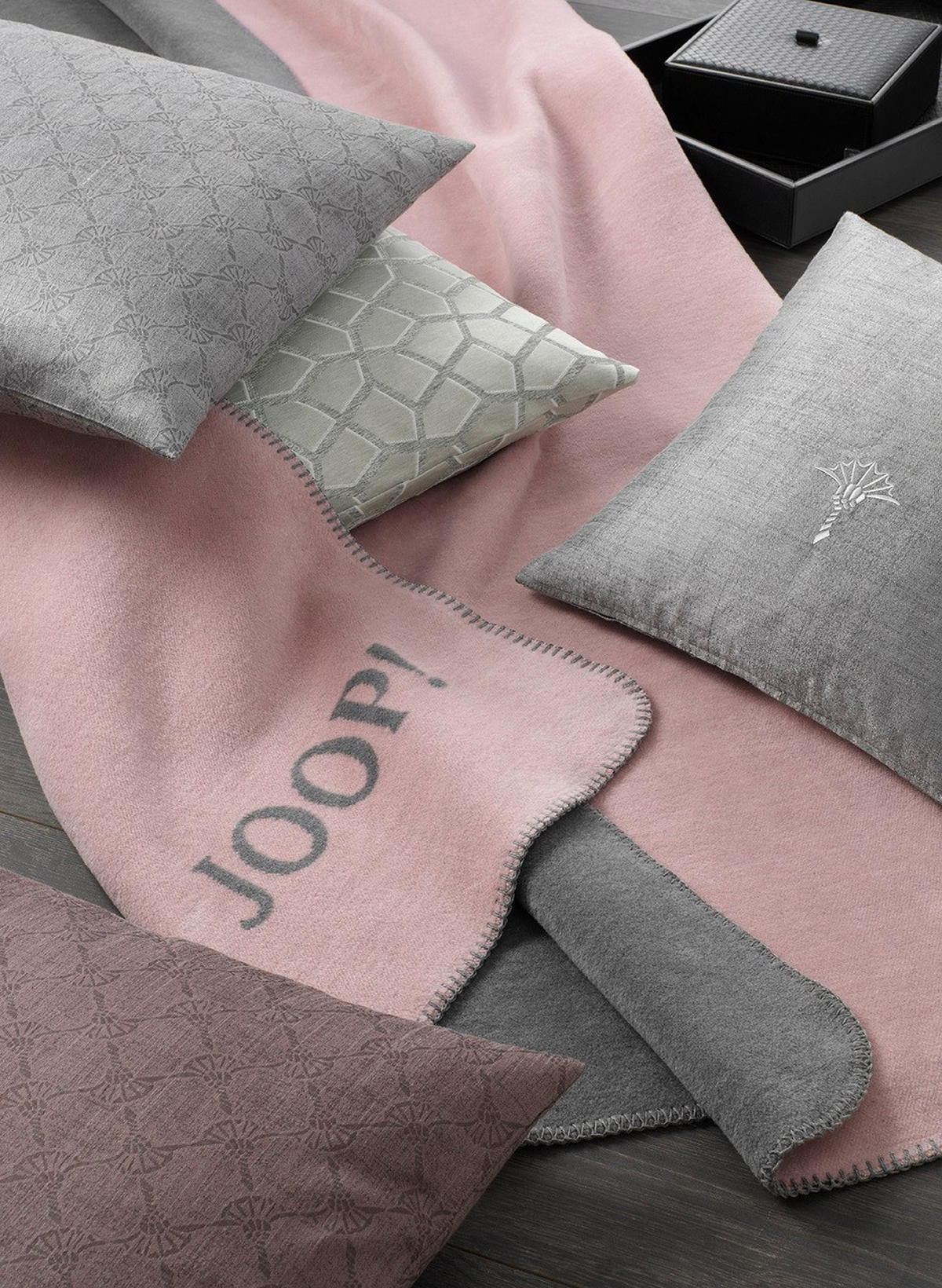 ODEJA UNI DOUBLEFACE  UNI DOUBLEFACE  150/200 cm       siva, roza  - roza/siva, Konvencionalno, tekstil (150/200cm) - Joop!