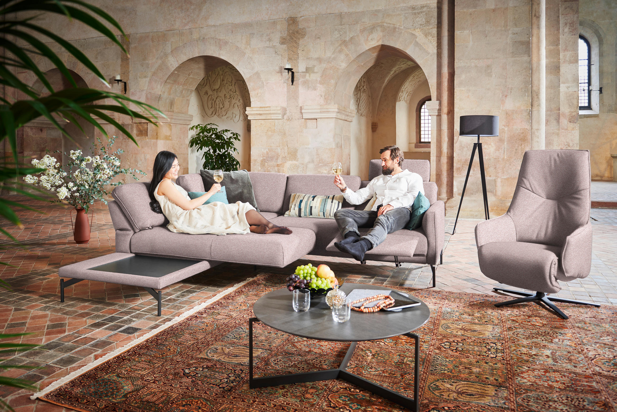 ECKSOFA in Struktur, Flachgewebe Rosa  - Anthrazit/Rosa, Design, Textil/Metall (230/254cm) - Johann Jakob