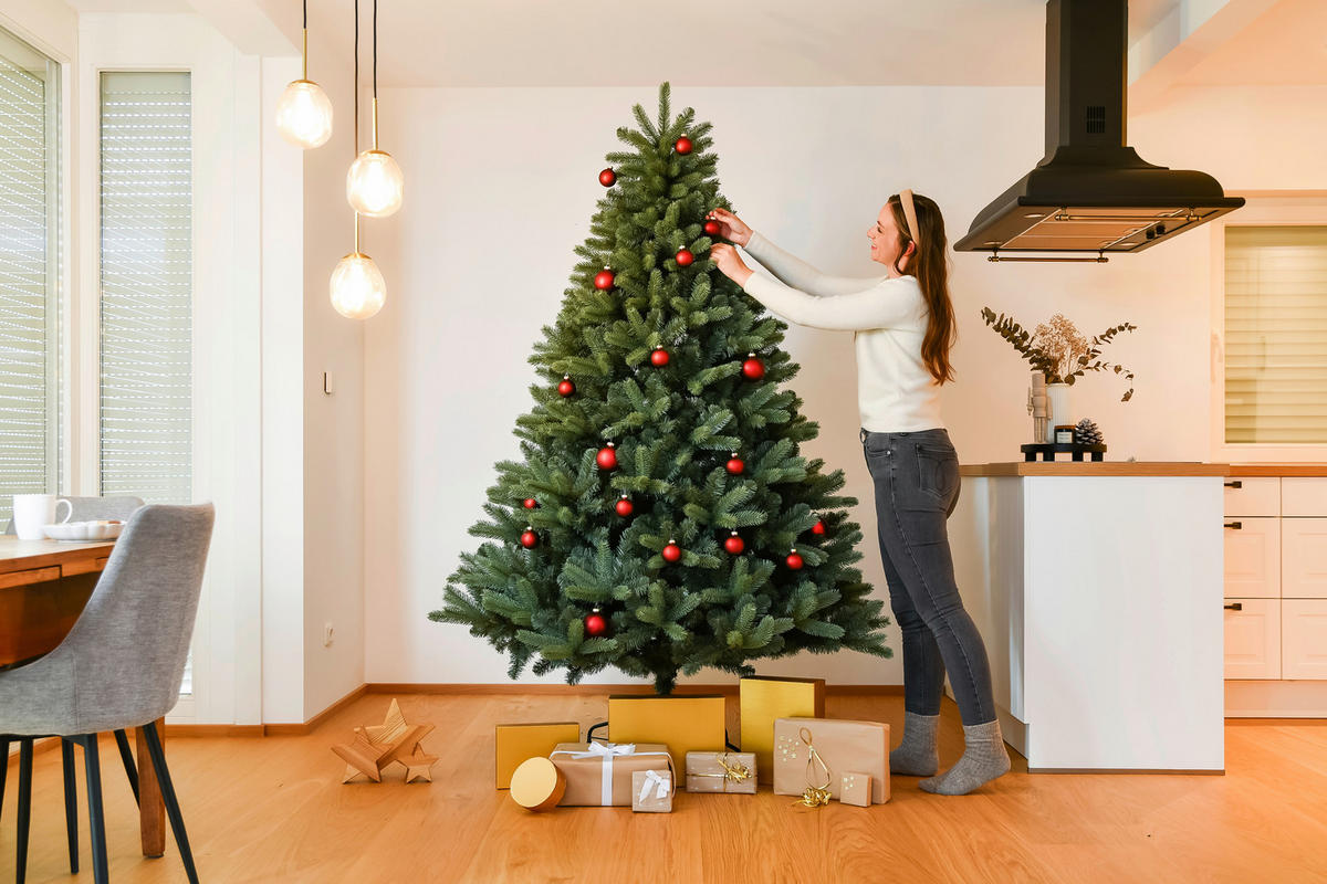 WEIHNACHTSBAUM 210 cm  - Waldgrün, Basics, Kunststoff/Metall (150/210cm)