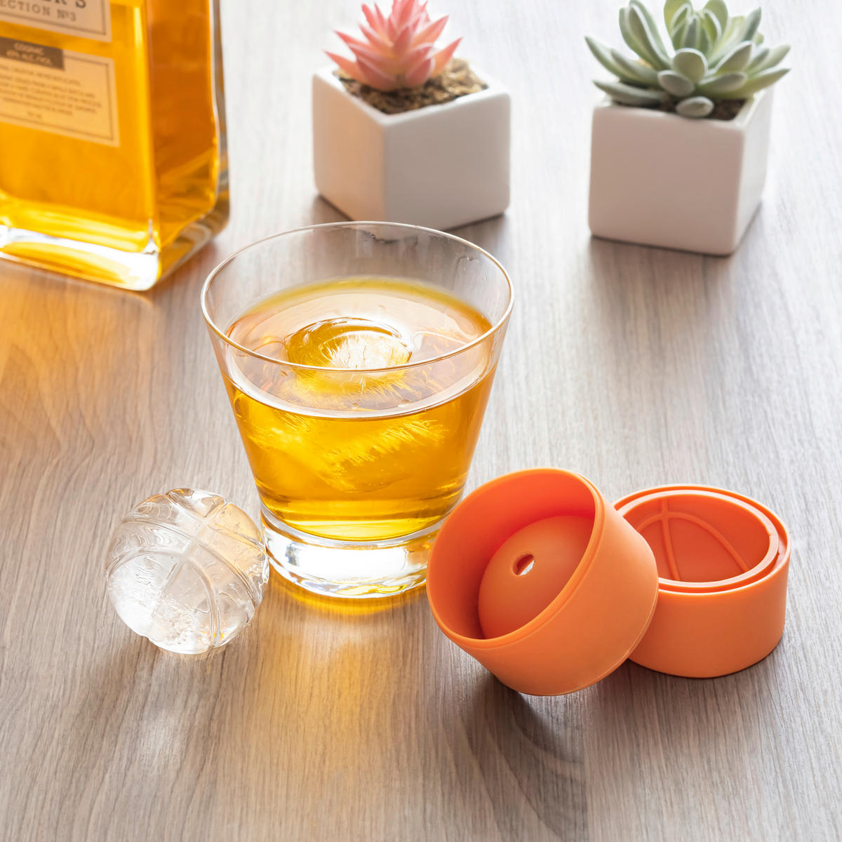 POSODA ZA KOCKE LEDU - oranžna, Basics, umetna masa (6/7/12,5cm) - Kikkerland