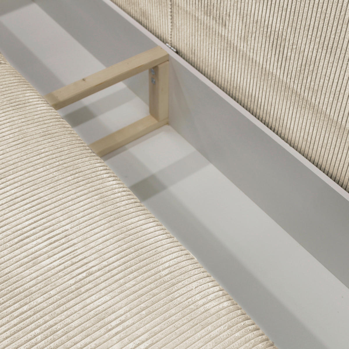 SCHLAFSOFA LOFT Cord Beige  inkl. Zierkissen, Rückenkissen, Bettkasten  - Beige/Schwarz, Design, Kunststoff/Textil (255/90/97cm) - MID.YOU