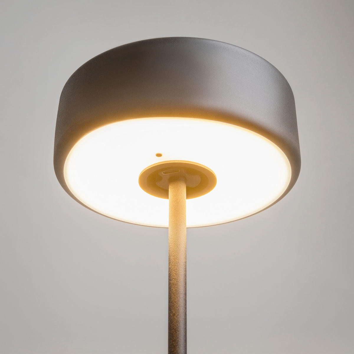 NABÍJATEĽNÁ STOLNÁ LAMPA, dotykový stmievač, 12/34,5 cm  - čierna/zlatá, Design, kov (12/34,5cm) - MAYTONI