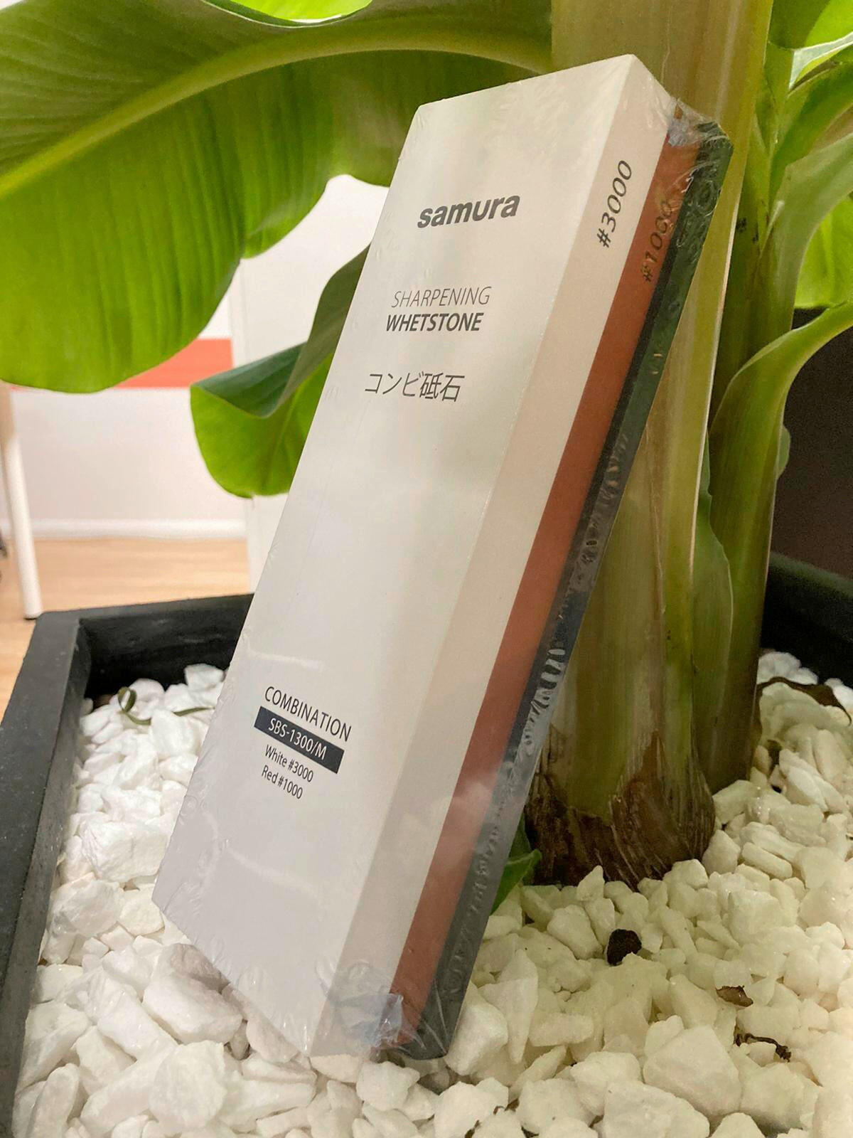 BRUSILEC NOŽEV - Basics, kamen/umetna masa (24/8/6cm) - Samura