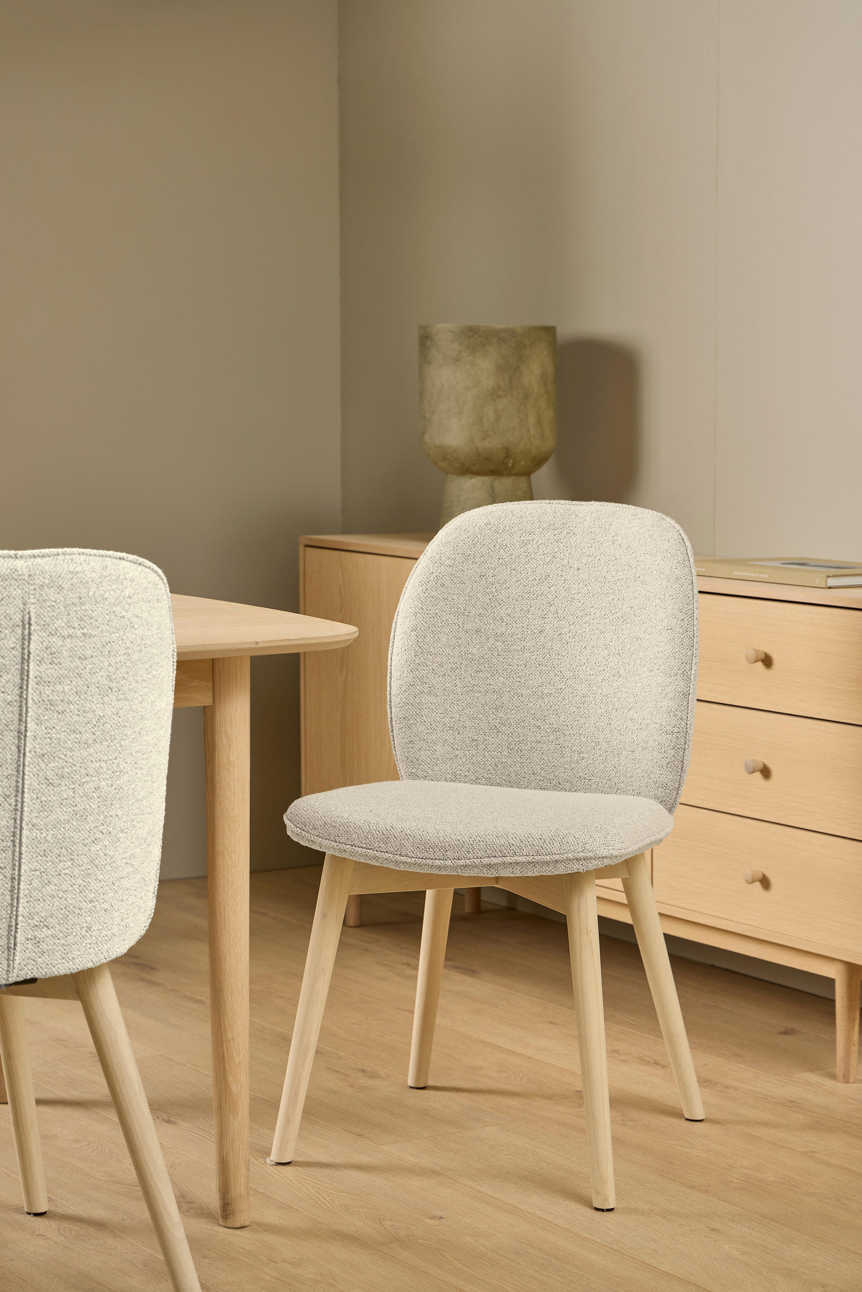 STUHL  in Bouclé Textil  - Eiche Bianco/Creme, Design, Holz/Textil (49/89/56cm) - MID.YOU