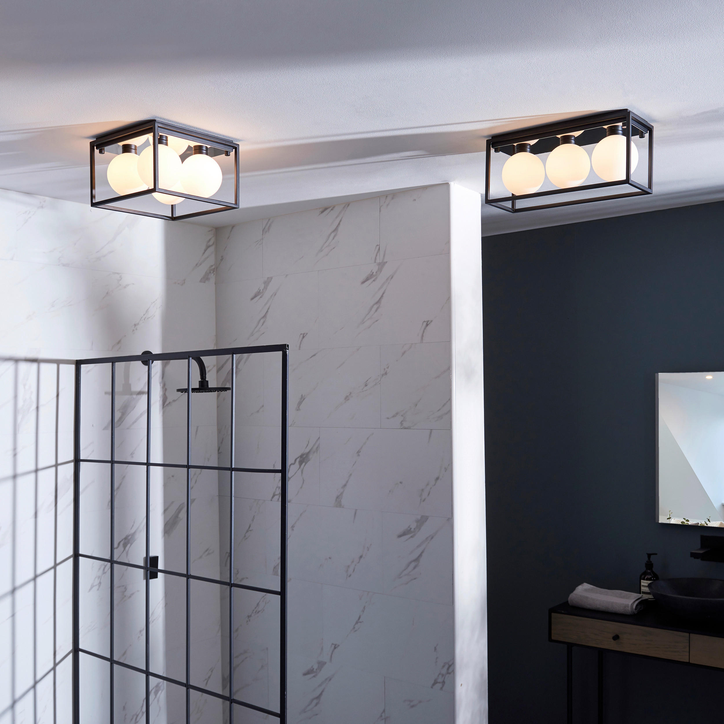 BADEZIMMER-DECKENLEUCHTE    29/29/19,5 cm  - Opal/Schwarz, KONVENTIONELL, Glas (29/29/19,5cm) - ENDON