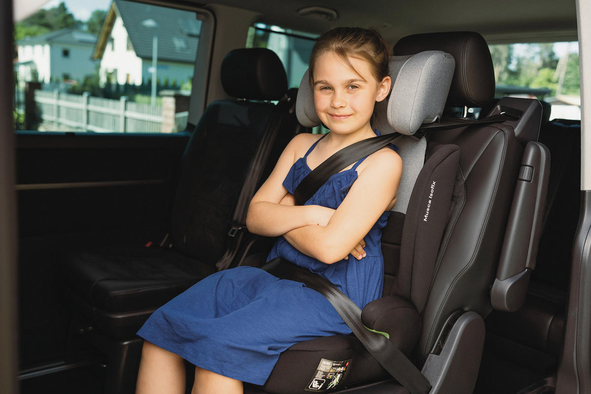 KINDERAUTOSITZ MUSCA ISOFIX ECE R 129 i-SIZE  - Hellgrau/Schwarz, Basics, Kunststoff/Textil (44/55/43cm) - Osann
