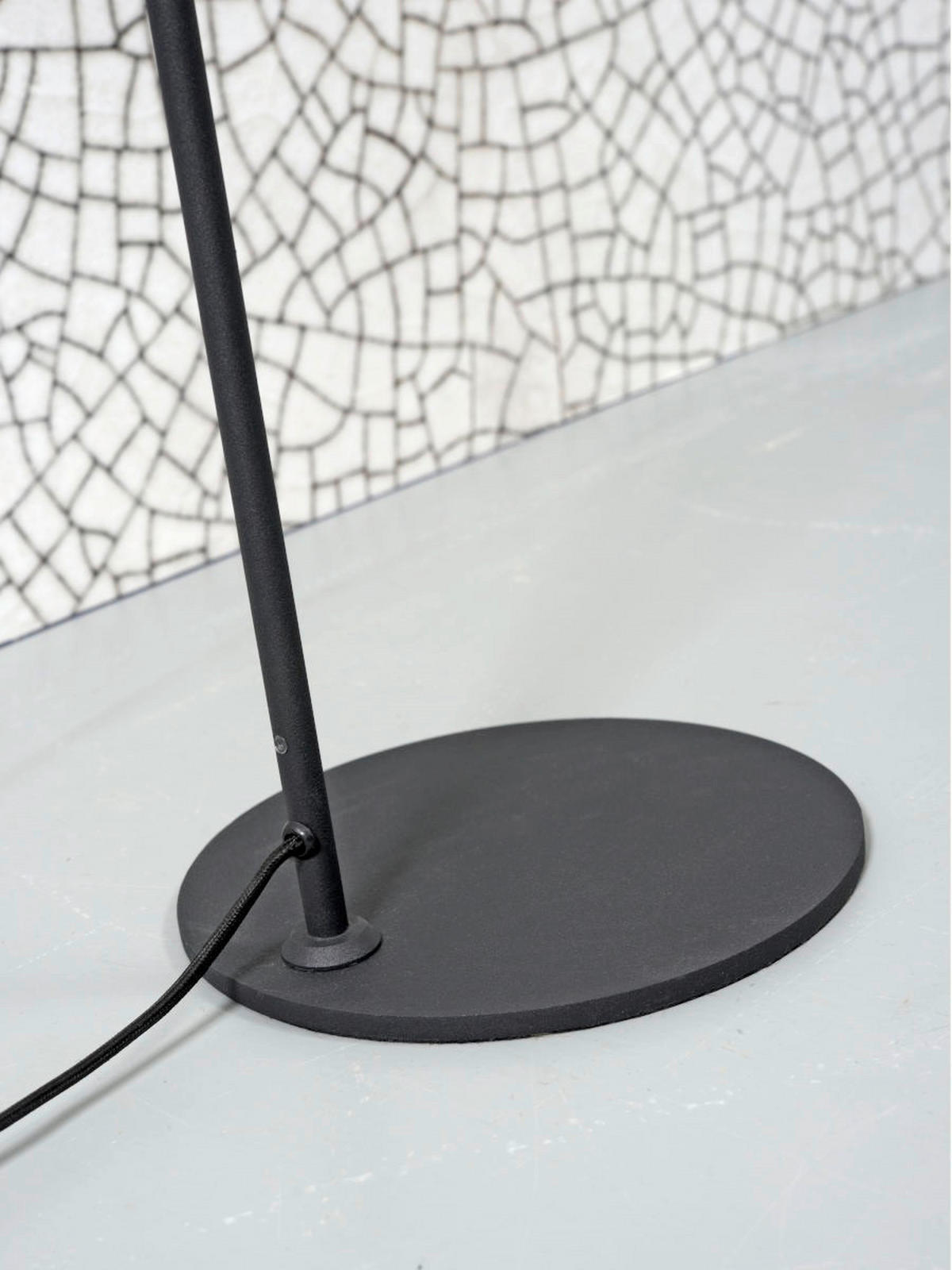 STOJACÍ LAMPA, 134 cm - černá, Basics, kov (134cm) - It's about Romi