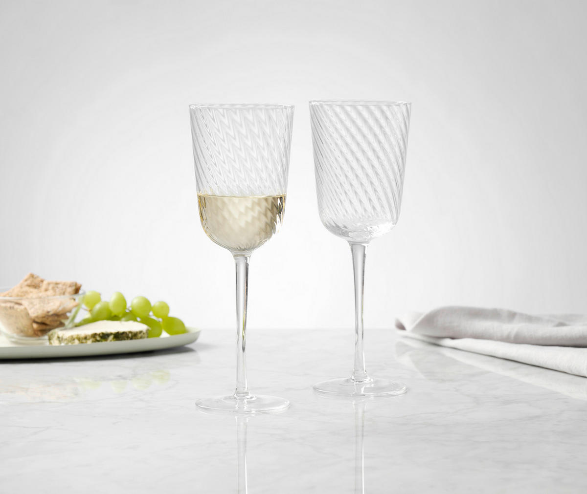 SKLENICE NA BÍLÉ VÍNO - čiré, Trend, sklo (8,5/24cm) - Novel