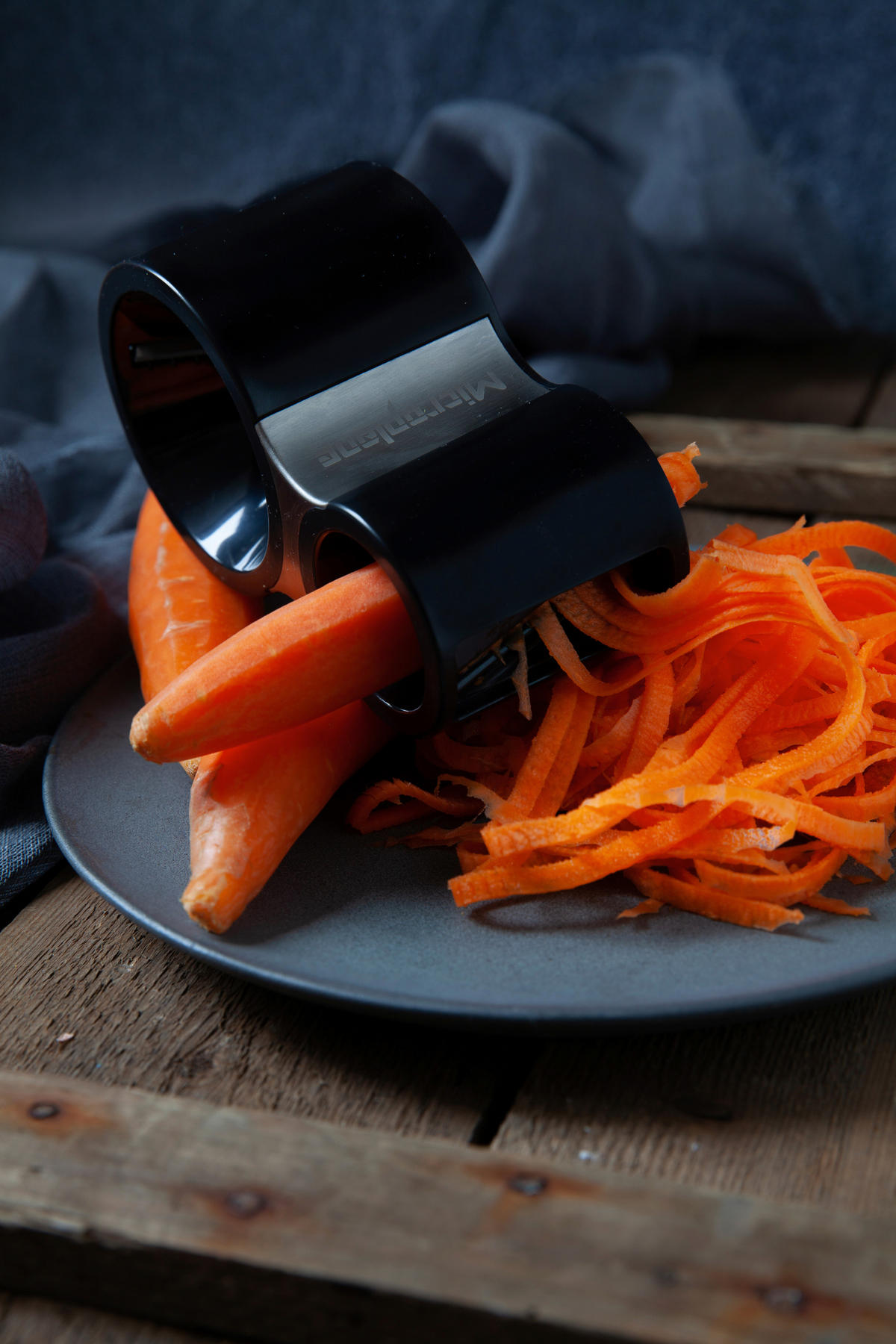 SPIRALNA SECKALICA - crna, Osnovno, metal/plastika (13.1/7.5/5.8cm) - MICROPLANE