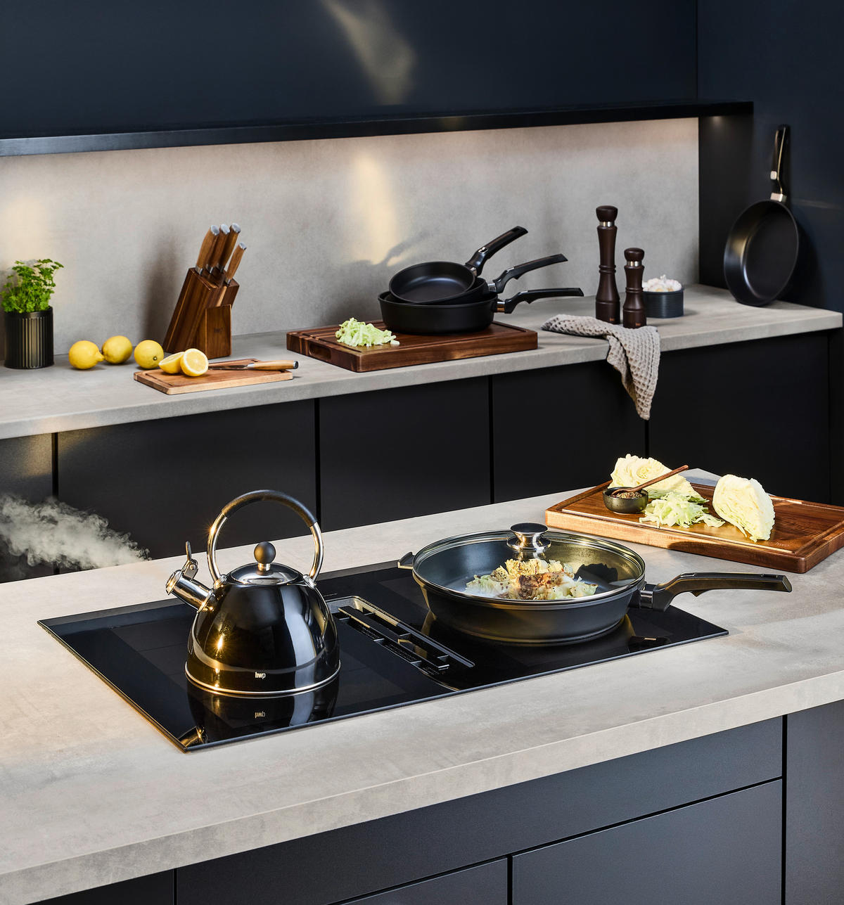 SÜTŐSERPENYŐ 20 cm  - nemesacélszínű/fekete, Basics, műanyag/fém (20cm) - Homeware Profession.