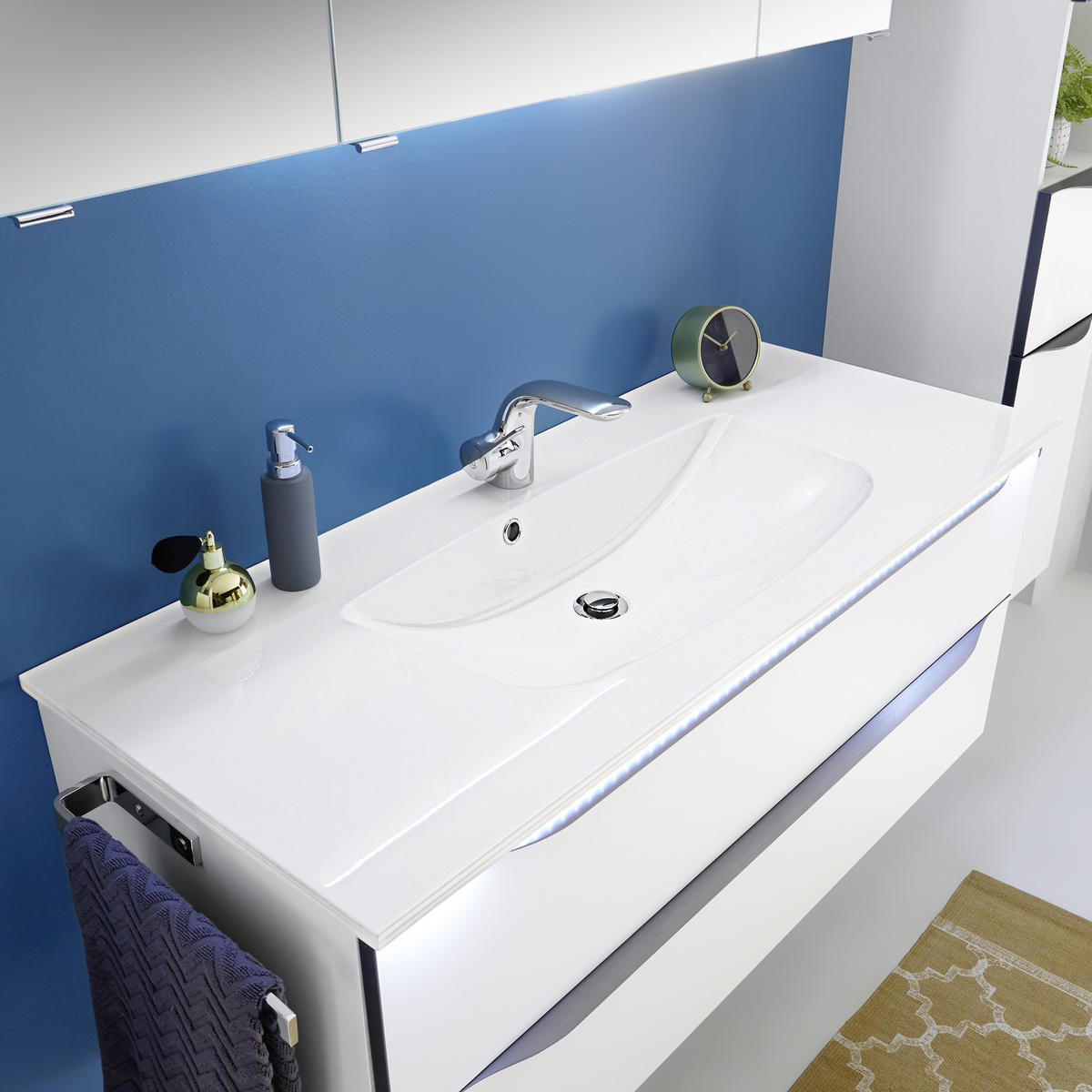 BADEZIMMER  in 117 cm  - Anthrazit/Weiß, KONVENTIONELL, Holzwerkstoff/Stein (117cm) - Sadena