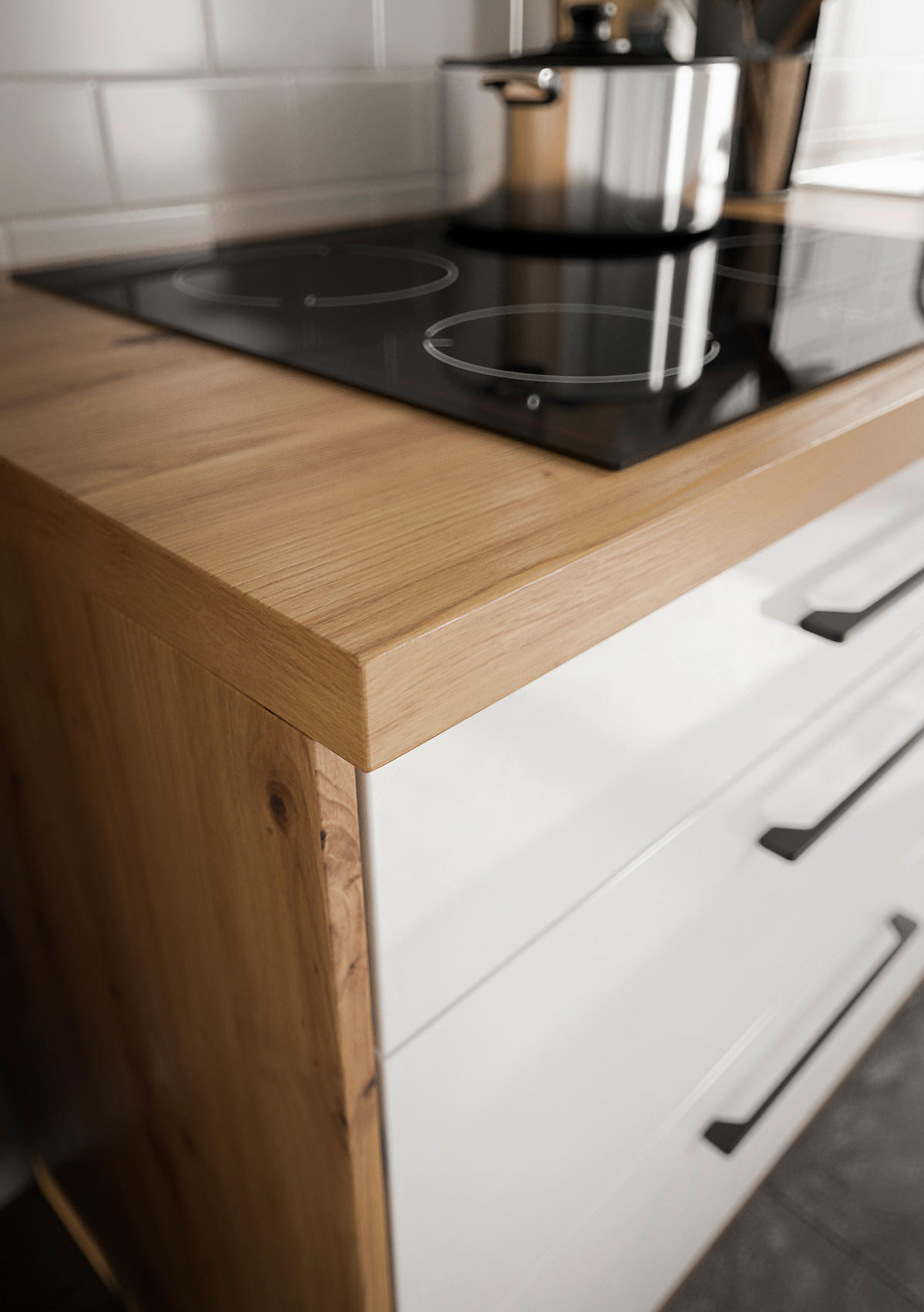 BUCĂTĂRIE FĂRĂ ELECTROCASNICE  - alb/culoare lemn stejar, Modern, material pe bază de lemn (326,4cm) - Xora