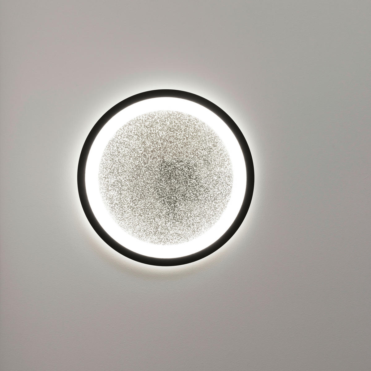 LED PLAFONJERA - bela/crna, Dizajnerski, plastika (29,5/2,5cm)