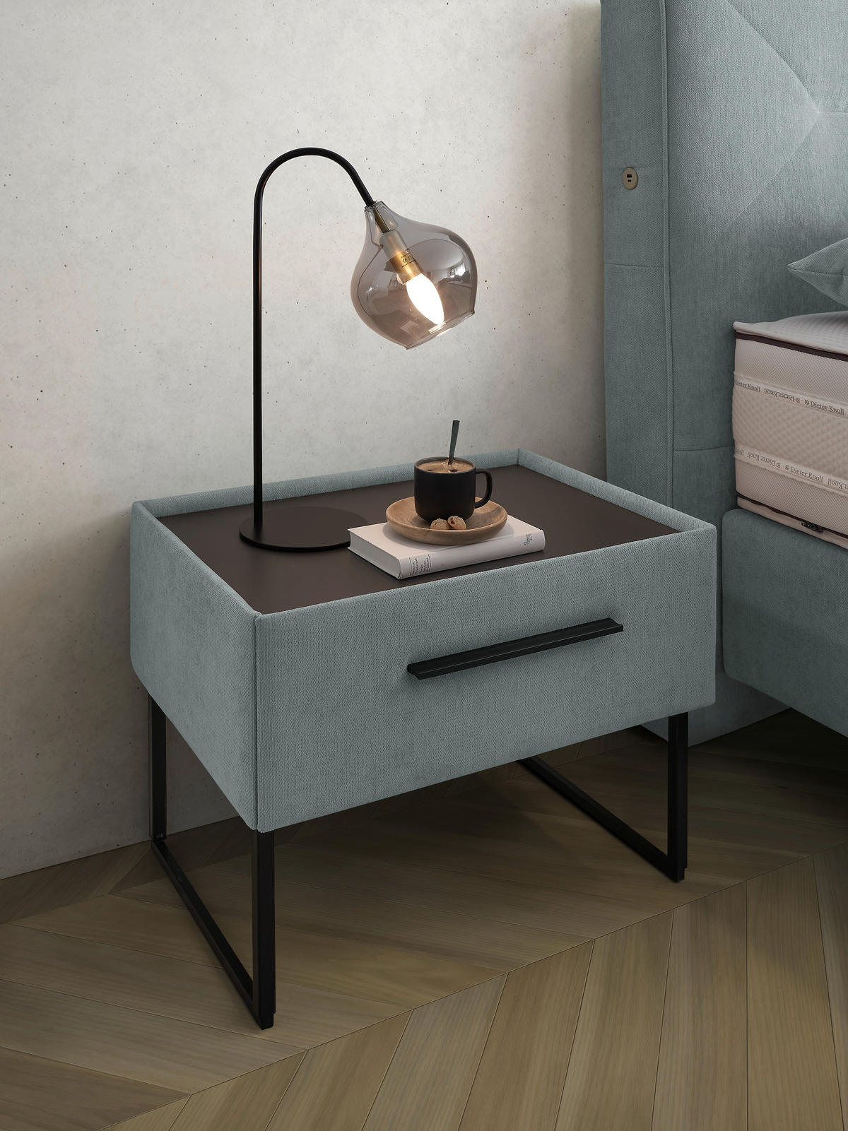 NACHTSCHRANK 64,3/45,5-61,5/45,9 cm Fichte, Kiefer furniert  - Schwarz/Hellblau, Design, Holz/Holzwerkstoff (64,3/45,5-61,5/45,9cm) - Dieter Knoll