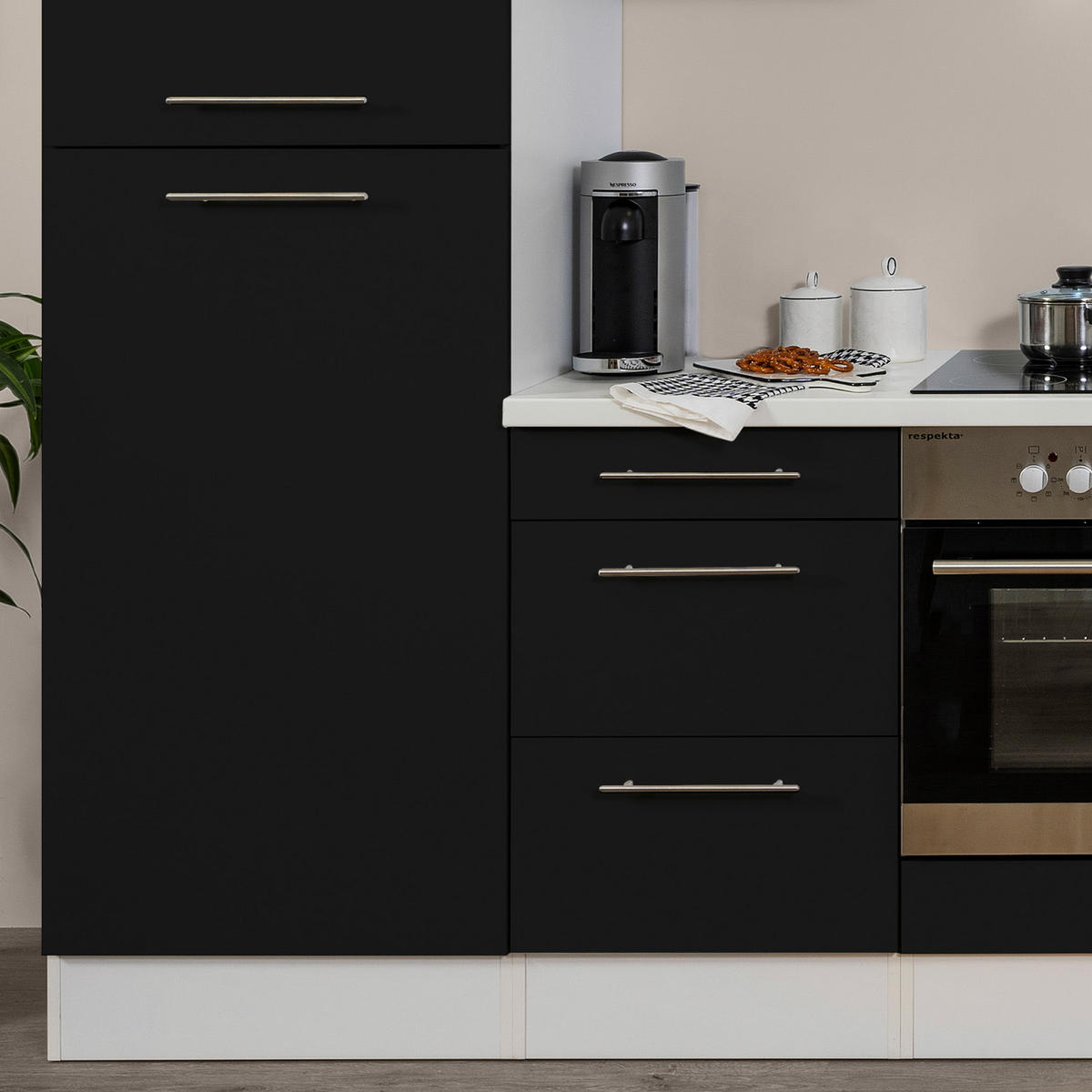 KÜCHENBLOCK 270 cm   in Schwarz, Weiss  - Weiss/Alufarben, Konventionell, Holzwerkstoff/Metall (270cm) - Respekta