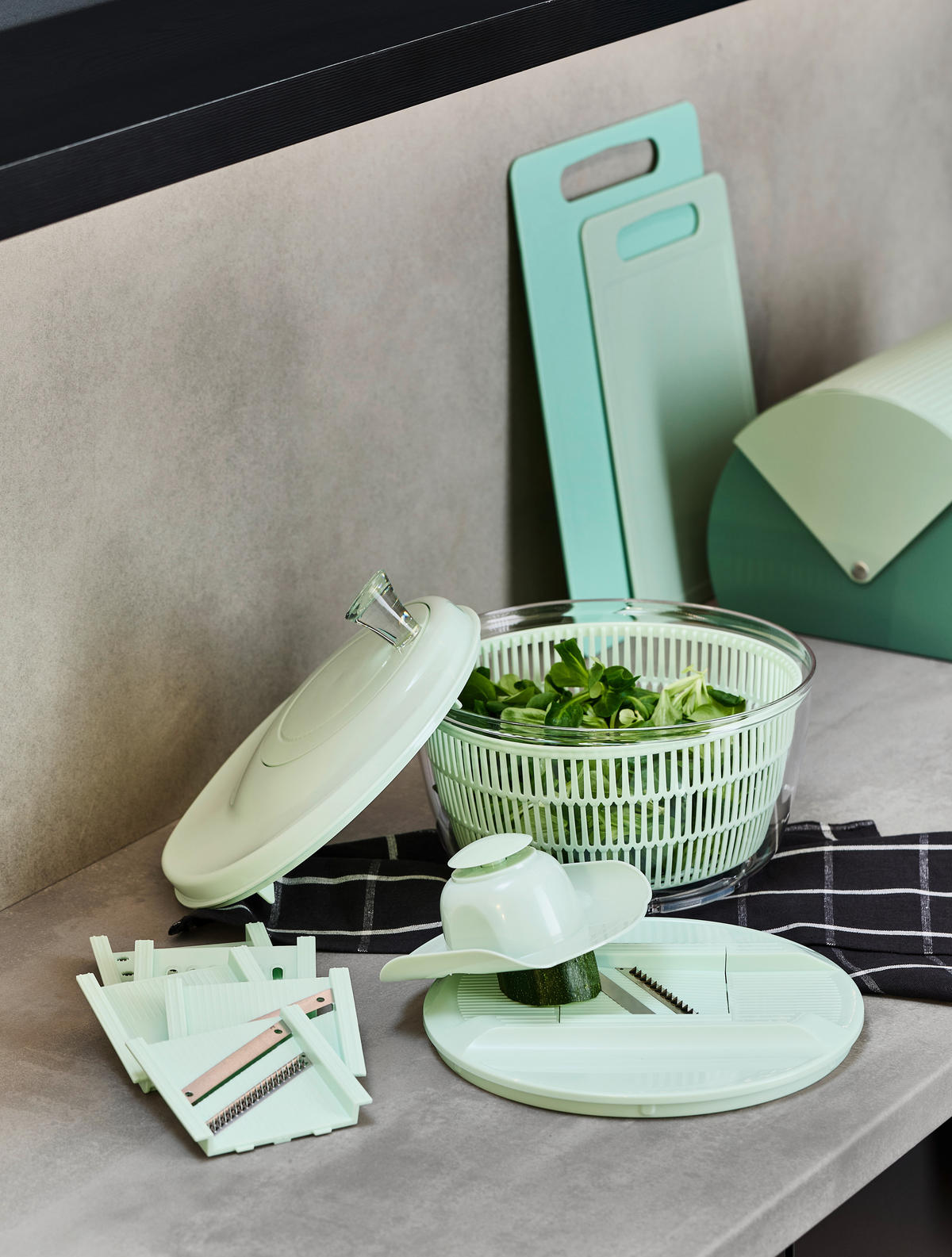 SALATSCHLEUDERSET - Klar/Hellgrün, Basics, Kunststoff/Metall - Homeware Profession.