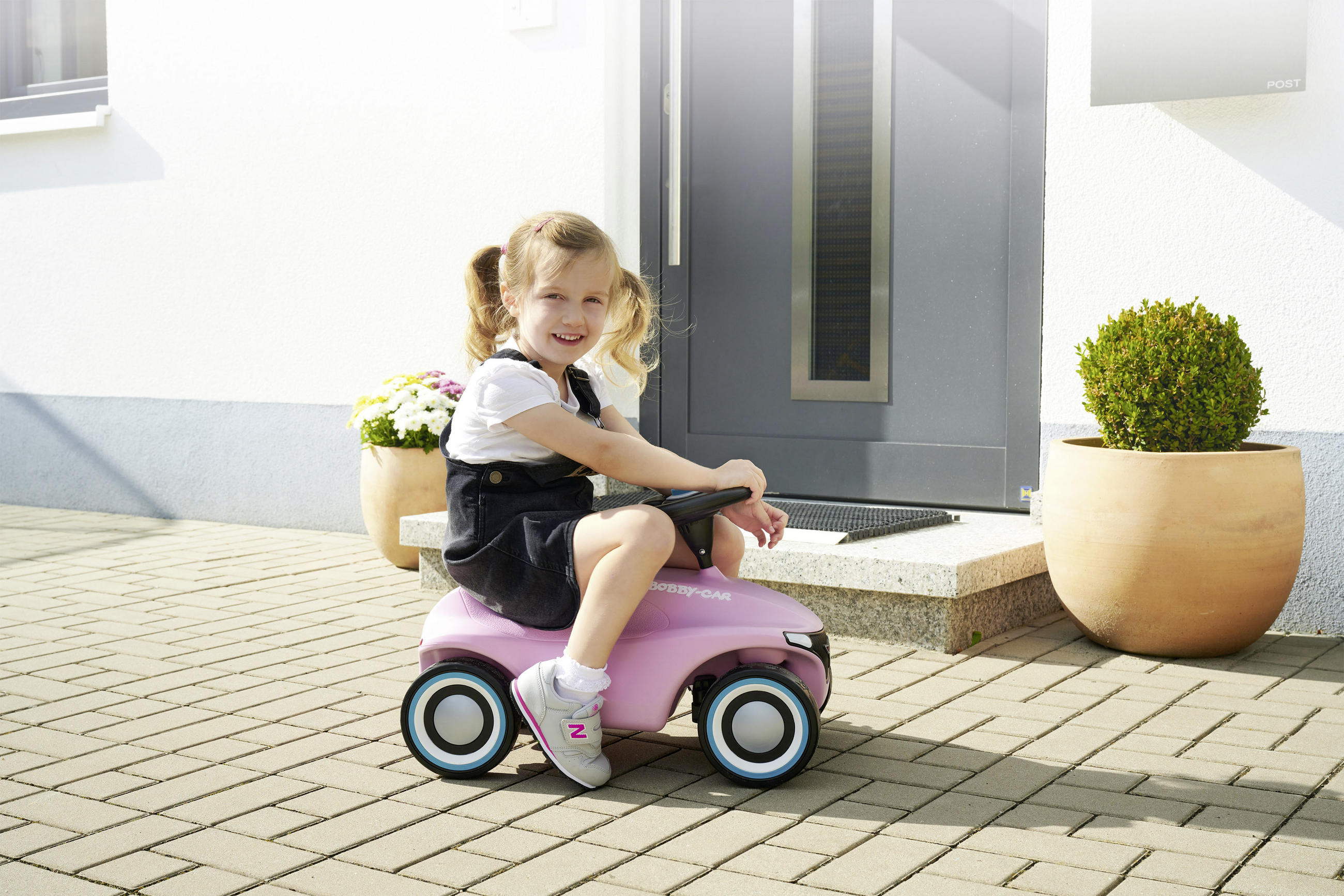 RUTSCHFAHRZEUG BIG Bobby Car Neo - Schwarz/Rosa, Basics, Kunststoff (57/30/39cm) - BIG