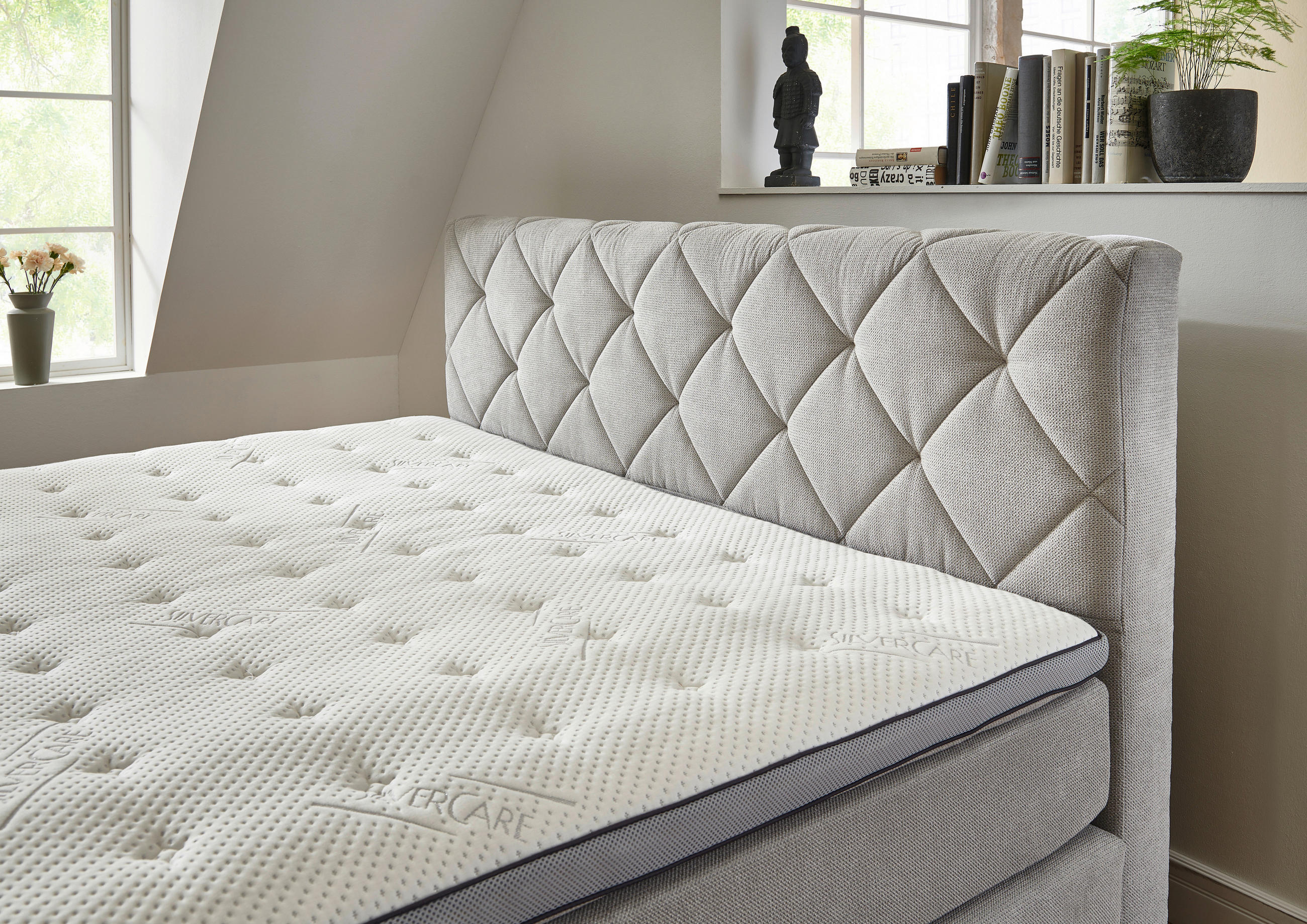 Thumbnail - Carryhome Boxspringbett, Silber, Textil, H2 + H3, 7-Zonen, Höhe ca. 18 cm, 160x200 cm, Oeko-Tex® Standard 100, gepolster...