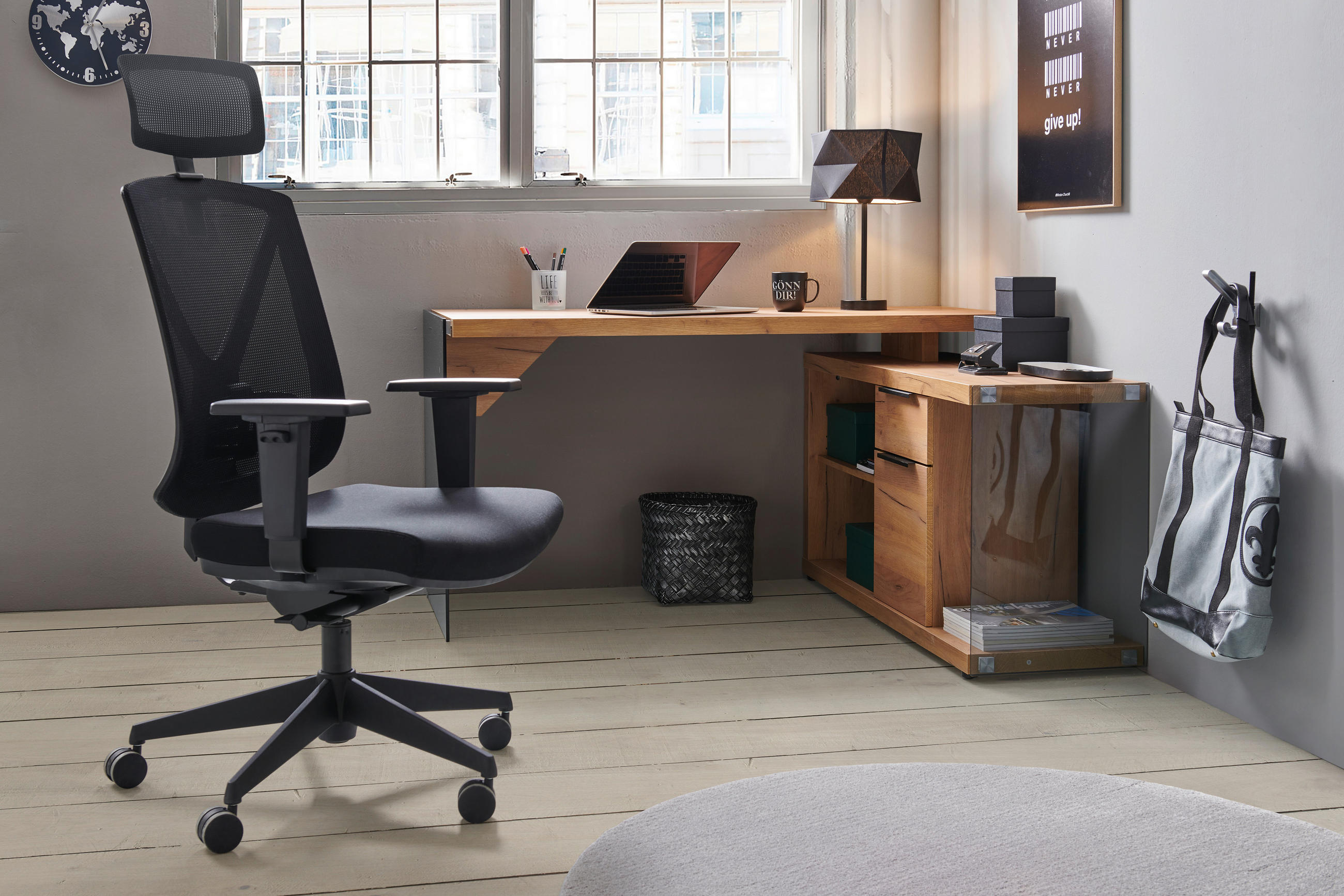 Novel OTOČNÁ ŽIDLE, tkaná látka, černá