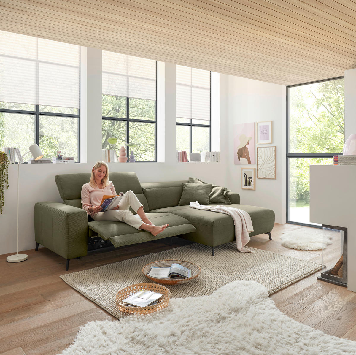 ECKSOFA Olivgrün Feincord Kopfteilverstellung  - Schwarz/Olivgrün, Design, Textil/Metall (294/172-177cm) - Pure Home Lifestyle