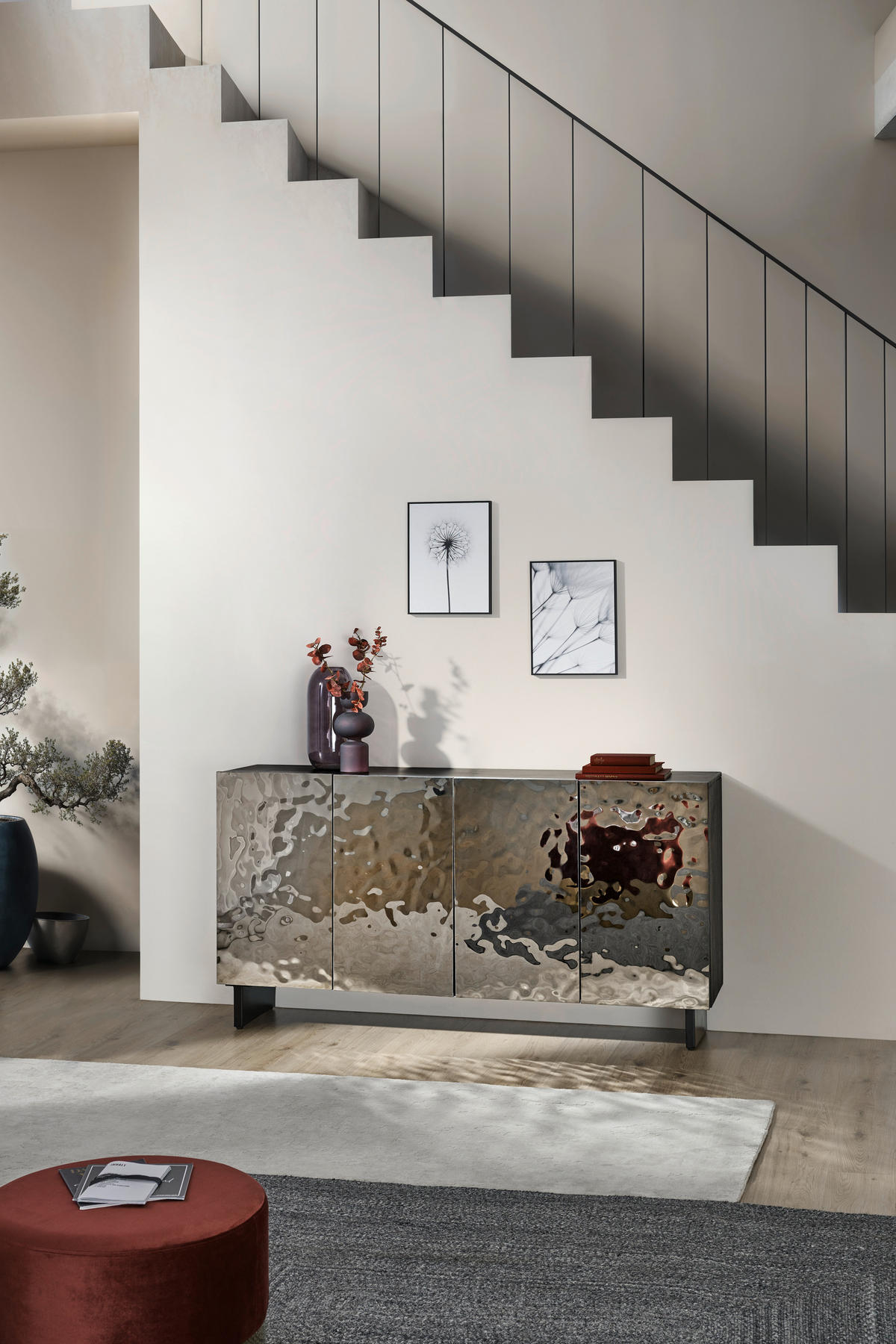 TÁLALÓSZEKRÉNY 175/90/40 cm  - fekete/magasfényű fekete, Trend, fa/fém (175/90/40cm) - Ambia Home