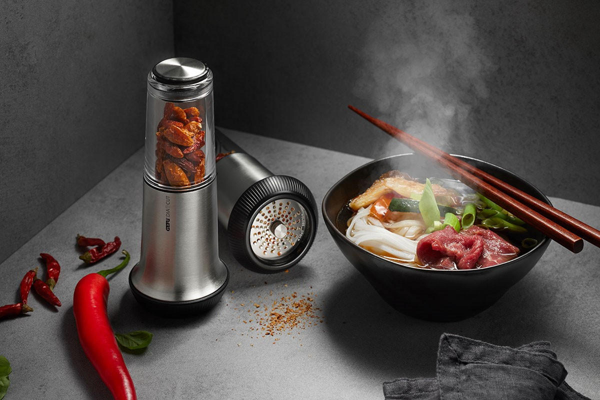 MLINČEK ZA ZAČIMBE  X-Plosion      6,2/15 cm             - barve nerjavečega jekla/črna, Design, kovina/umetna masa (6,2/15cm) - Gefu