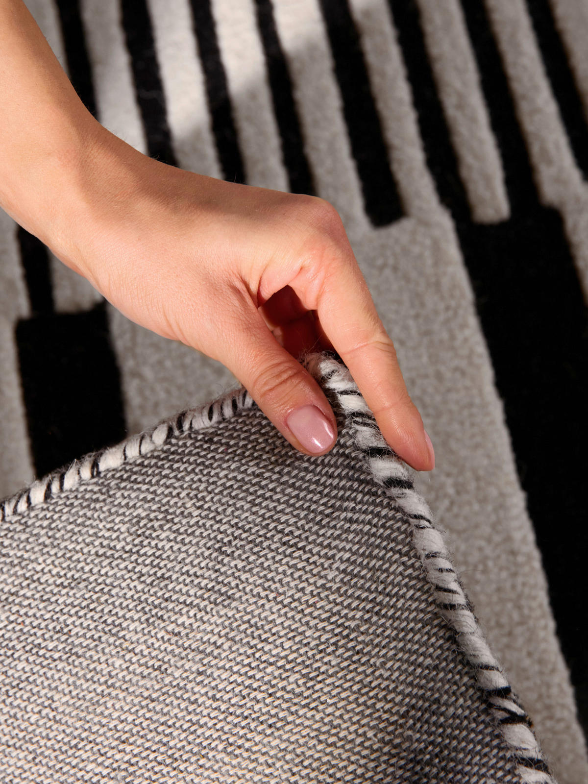 WOLLTEPPICH 120/180 cm Stryve Schwarz, Weiß rechteckig  - Schwarz/Weiß, Basics, Textil (120/180cm) - Elle Decoration