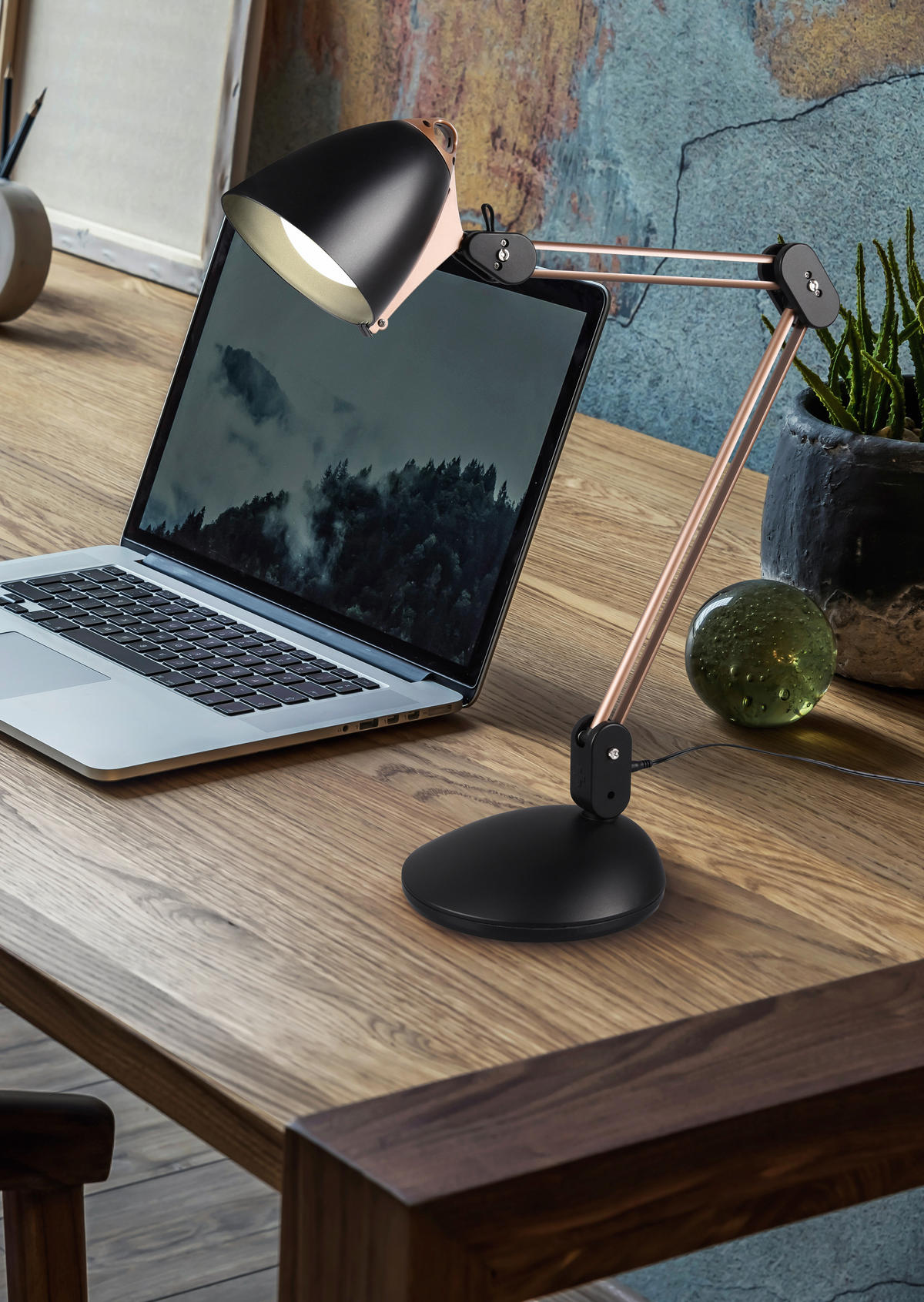 NAMIZNA LED-SVETILKA  Nadal 19,00/57,0/46,00 cm            - zlate barve/črna, Basics, umetna masa (19,00/57,0/46,00cm)