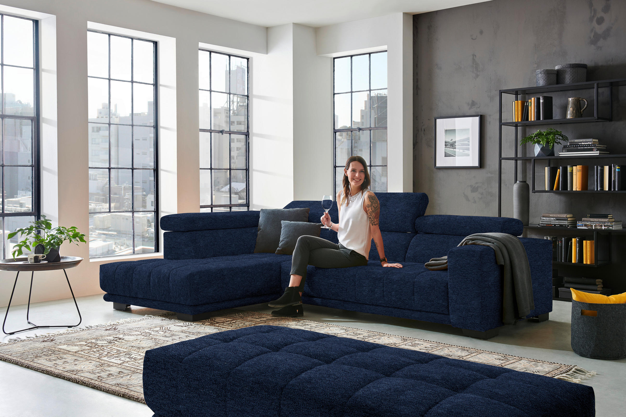 ECKSOFA in Mikrofaser Dunkelblau  - Schwarz/Dunkelblau, Design, Textil/Metall (207/301cm) - Xora
