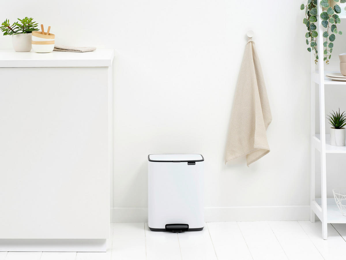 PEDÁLOS SZEMETES 12 l  - fekete, Basics, műanyag (12l) - Brabantia