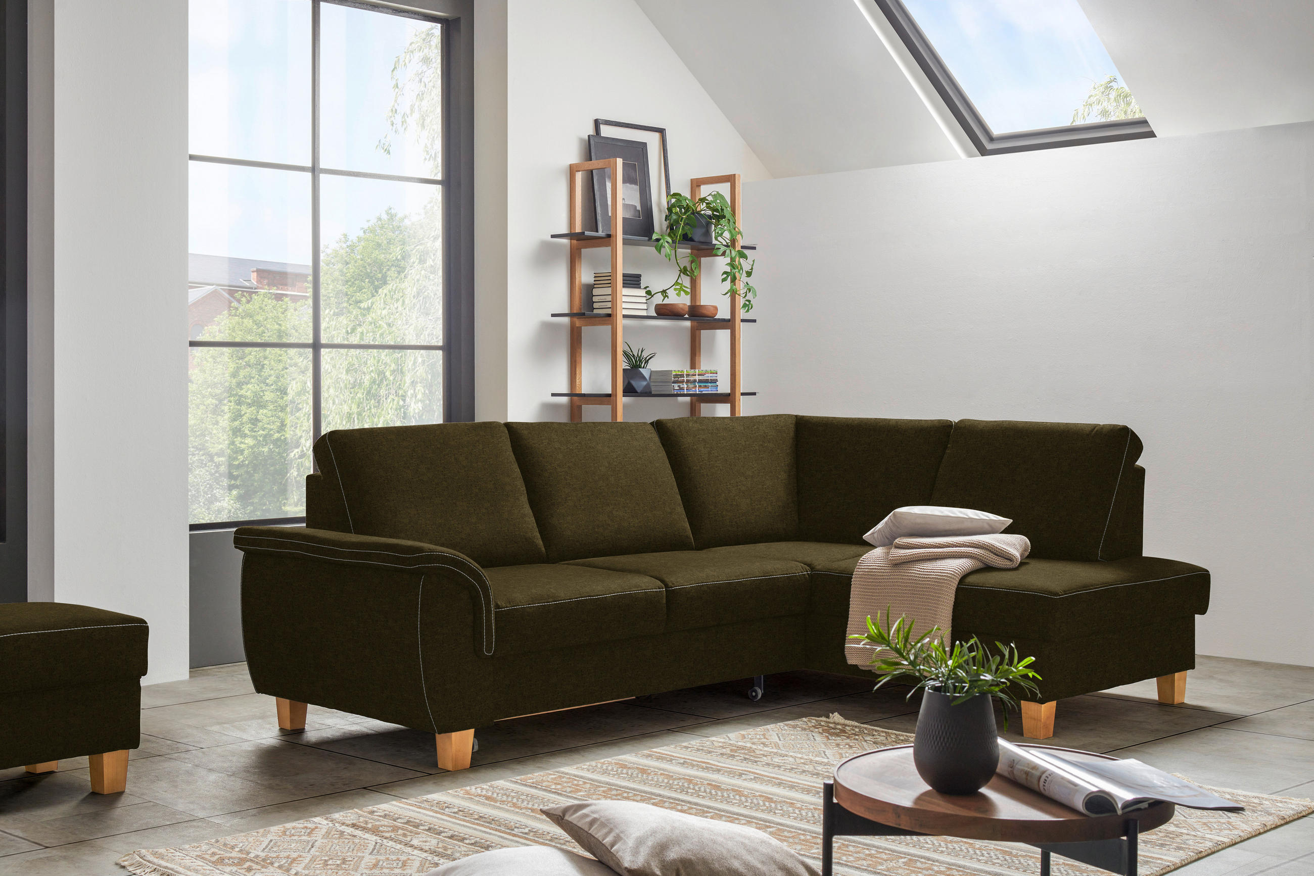 ECKSOFA in Flachgewebe Olivgrün  - Eichefarben/Olivgrün, Design, Holz/Textil (253/185cm) - Cantus