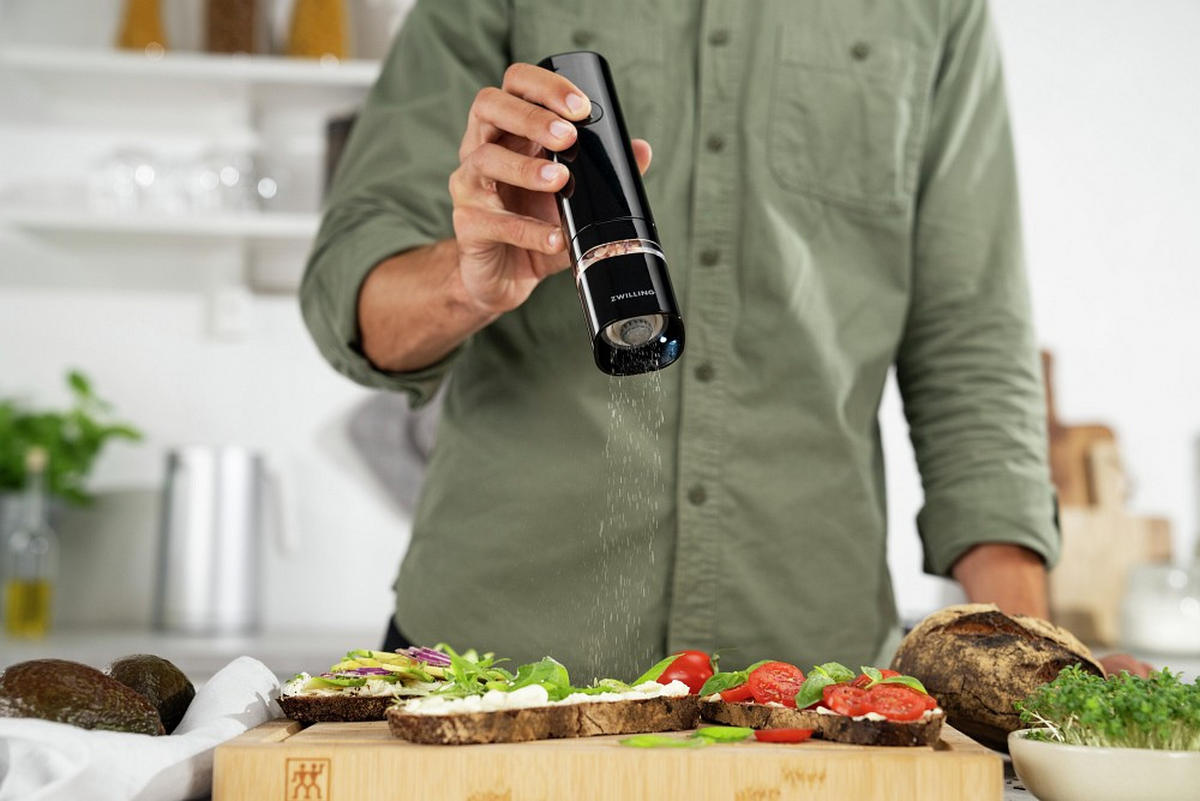 ELEKTR. SALZ-/PFEFFERMÜHLE  - Schwarz, Basics, Keramik/Kunststoff - Zwilling