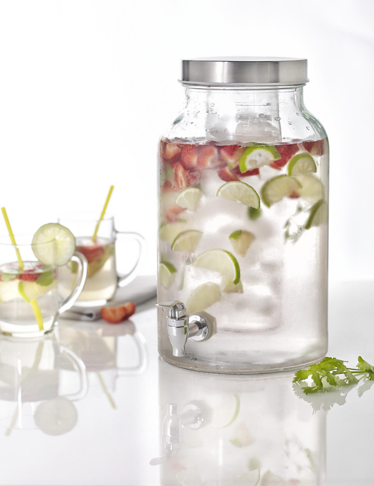 Dispenser bauturi 5,6 L  - culoare inox/transparent, Basics, plastic/sticlă (5,6l) - Novel
