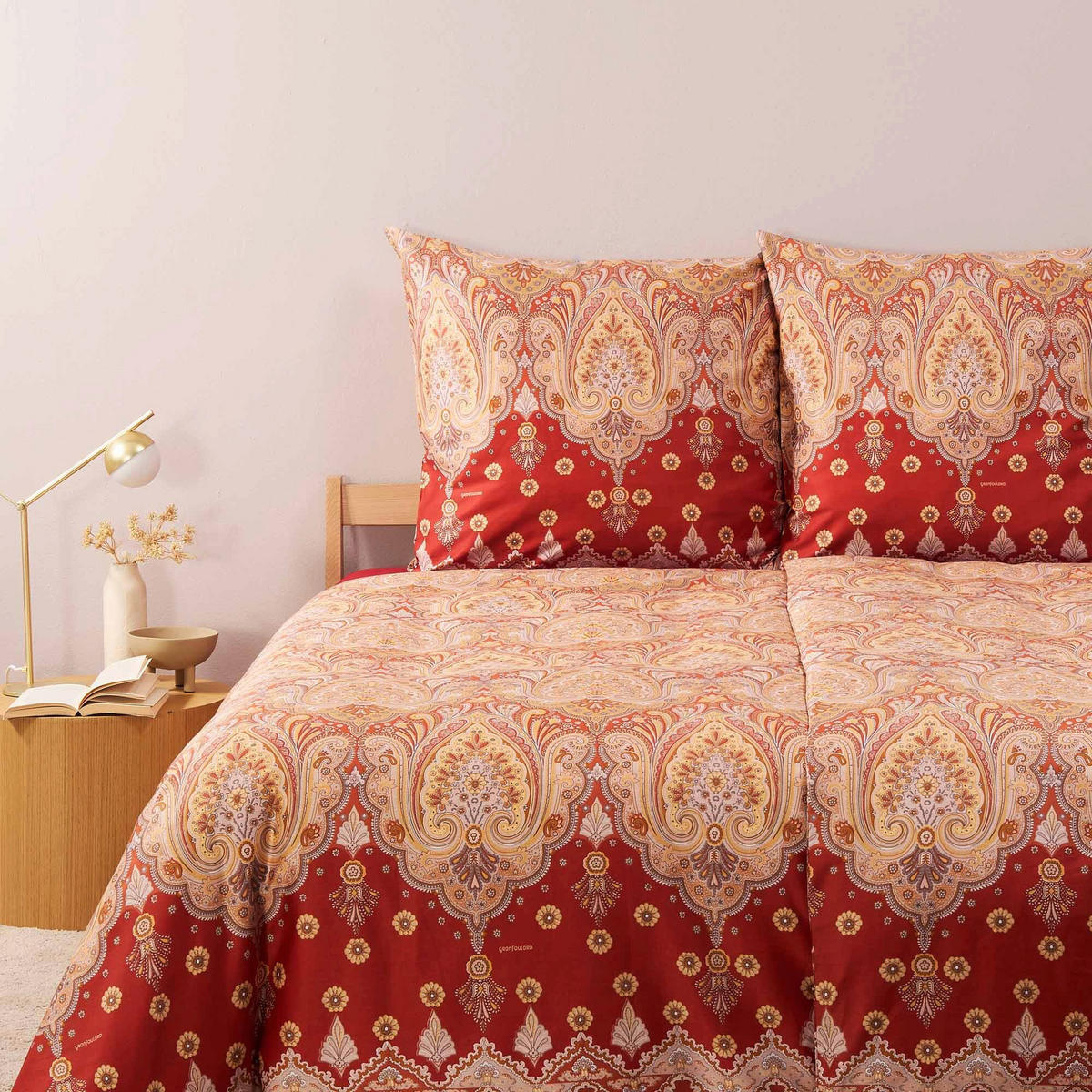 POSTELJNINA ISOLABELLA 140/200 cm saten rdeča  - rdeča, Konvencionalno, tekstil (140/200cm) - Bassetti